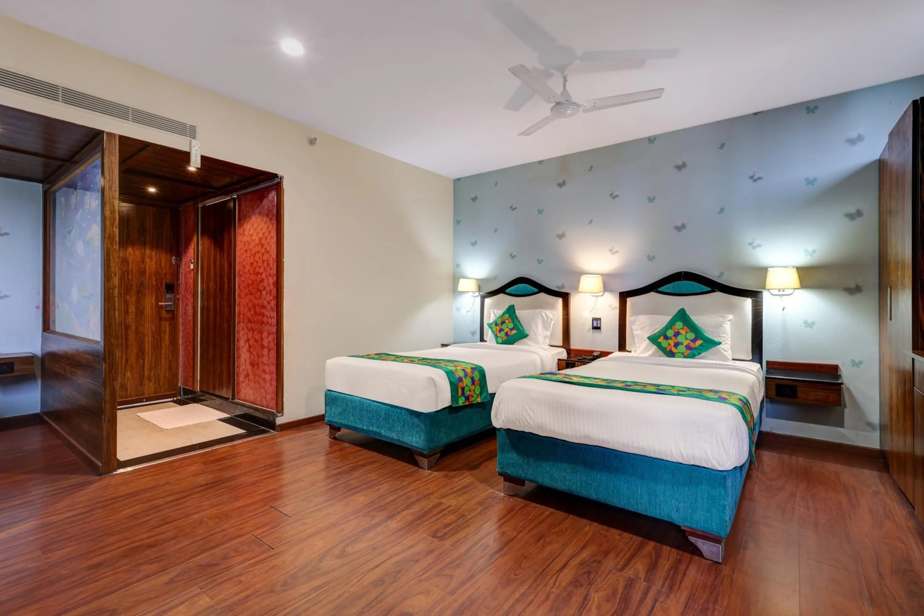 Bedroom in Treebo Blak & Wite Rk Beach