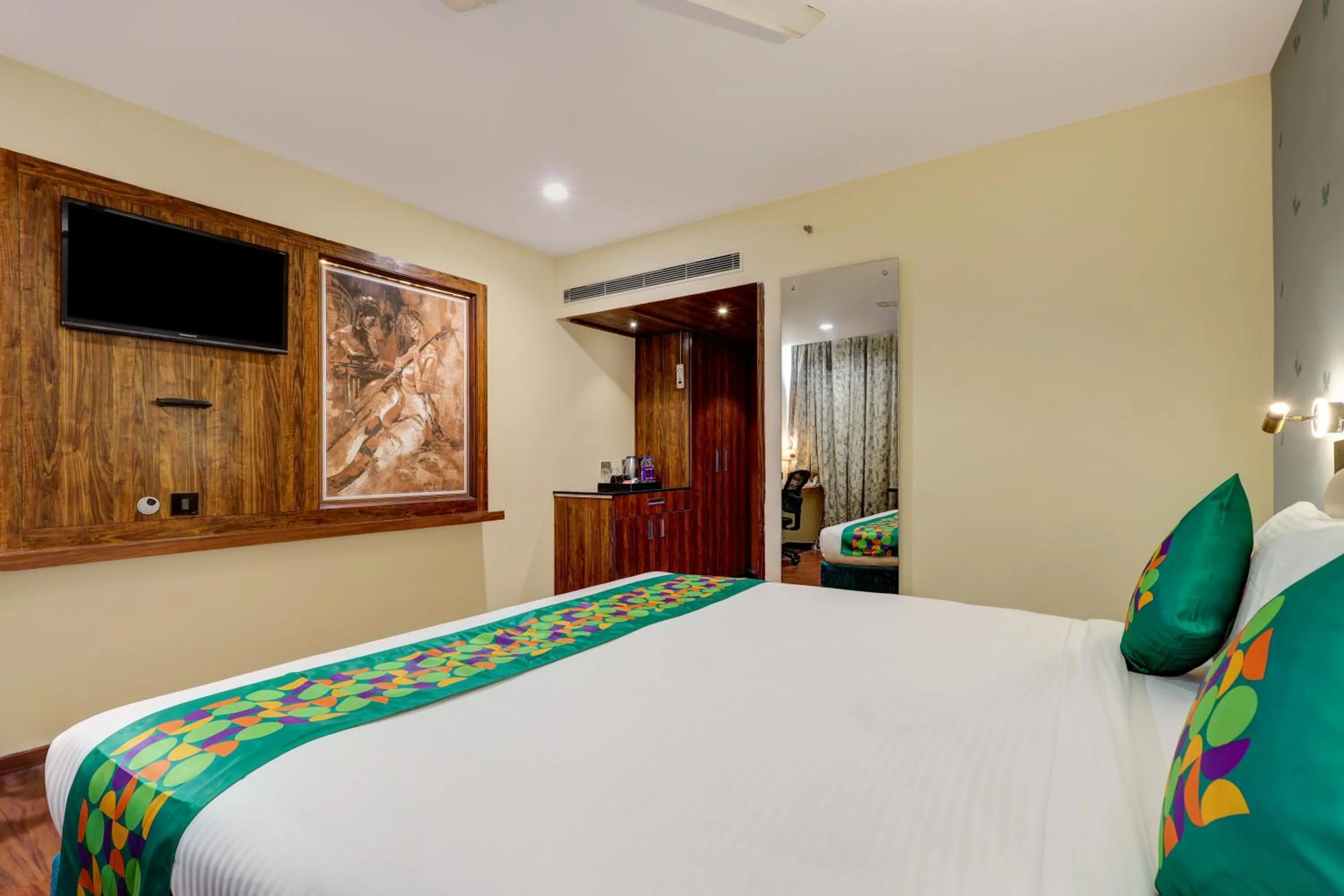 Bedroom in Treebo Blak & Wite Rk Beach