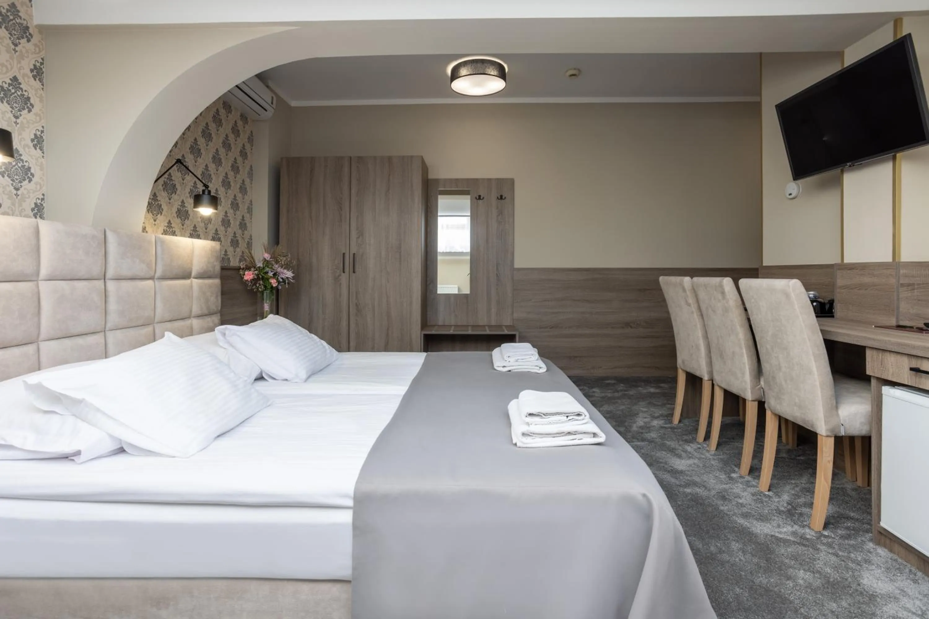 Bed in Hotel Maksymilian