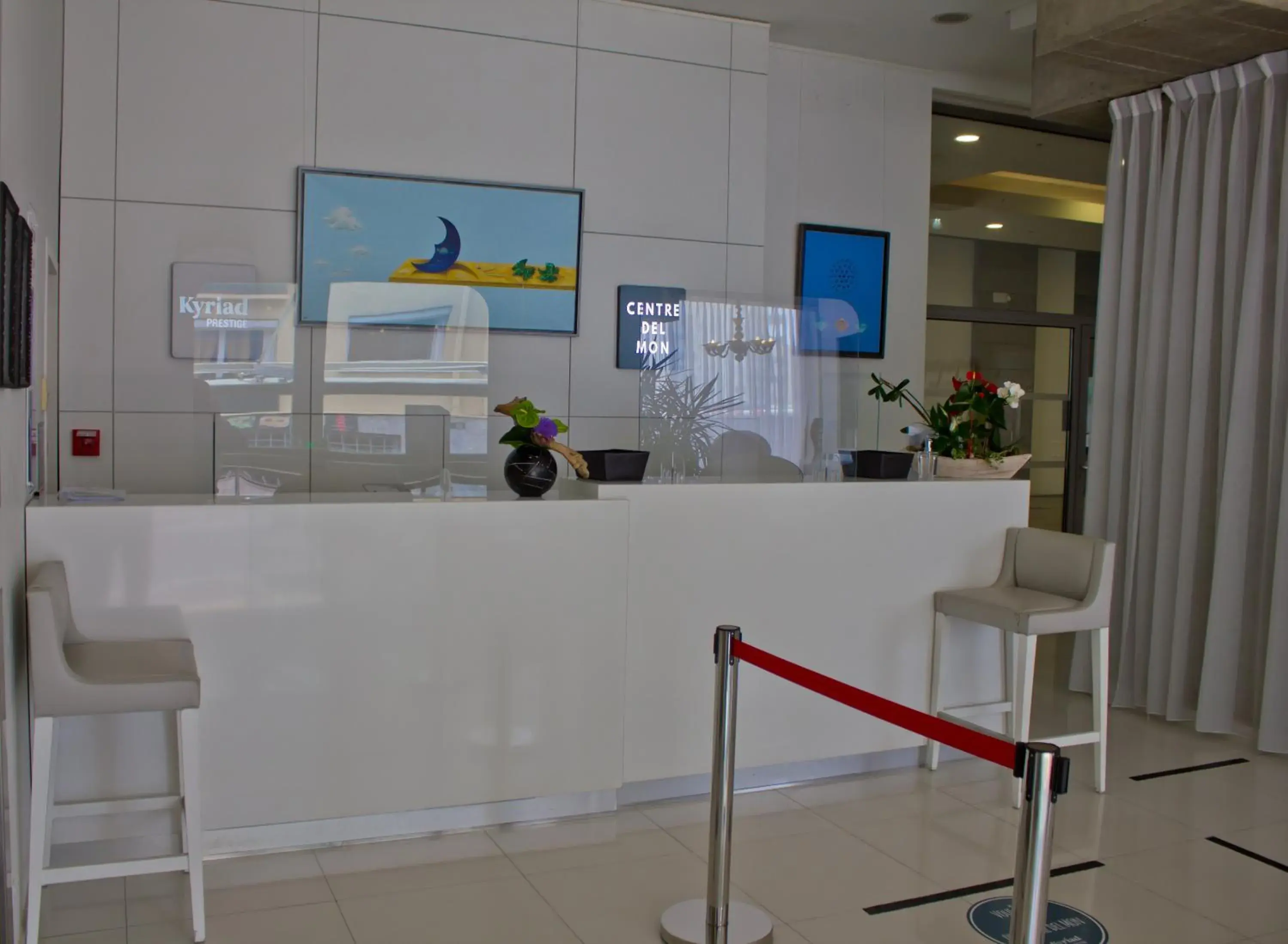 Lobby or reception in Kyriad Prestige Perpignan Centre Gare Lobby or reception in Kyriad Prestige Perpignan Centre Gare