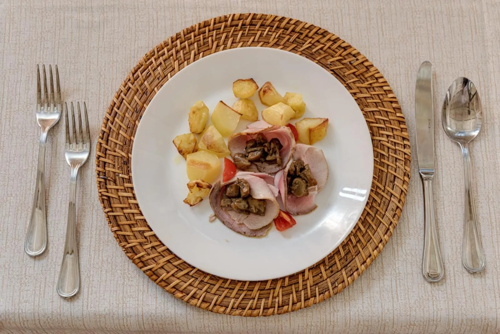 Restaurant/places to eat in Convento San Bartolomeo - Piscina Esterna Riscaldata