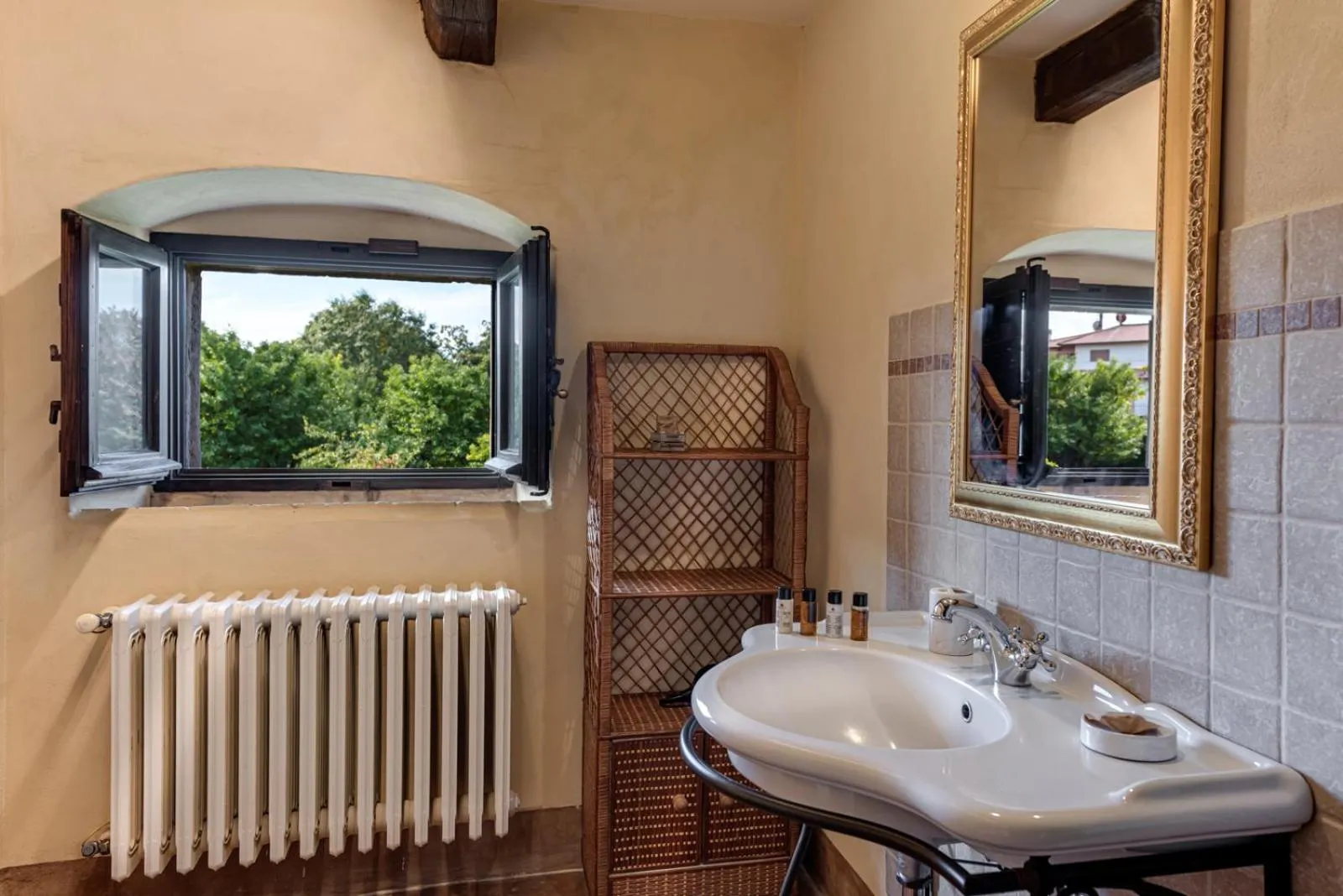 Bathroom in Convento San Bartolomeo - Piscina Esterna Riscaldata