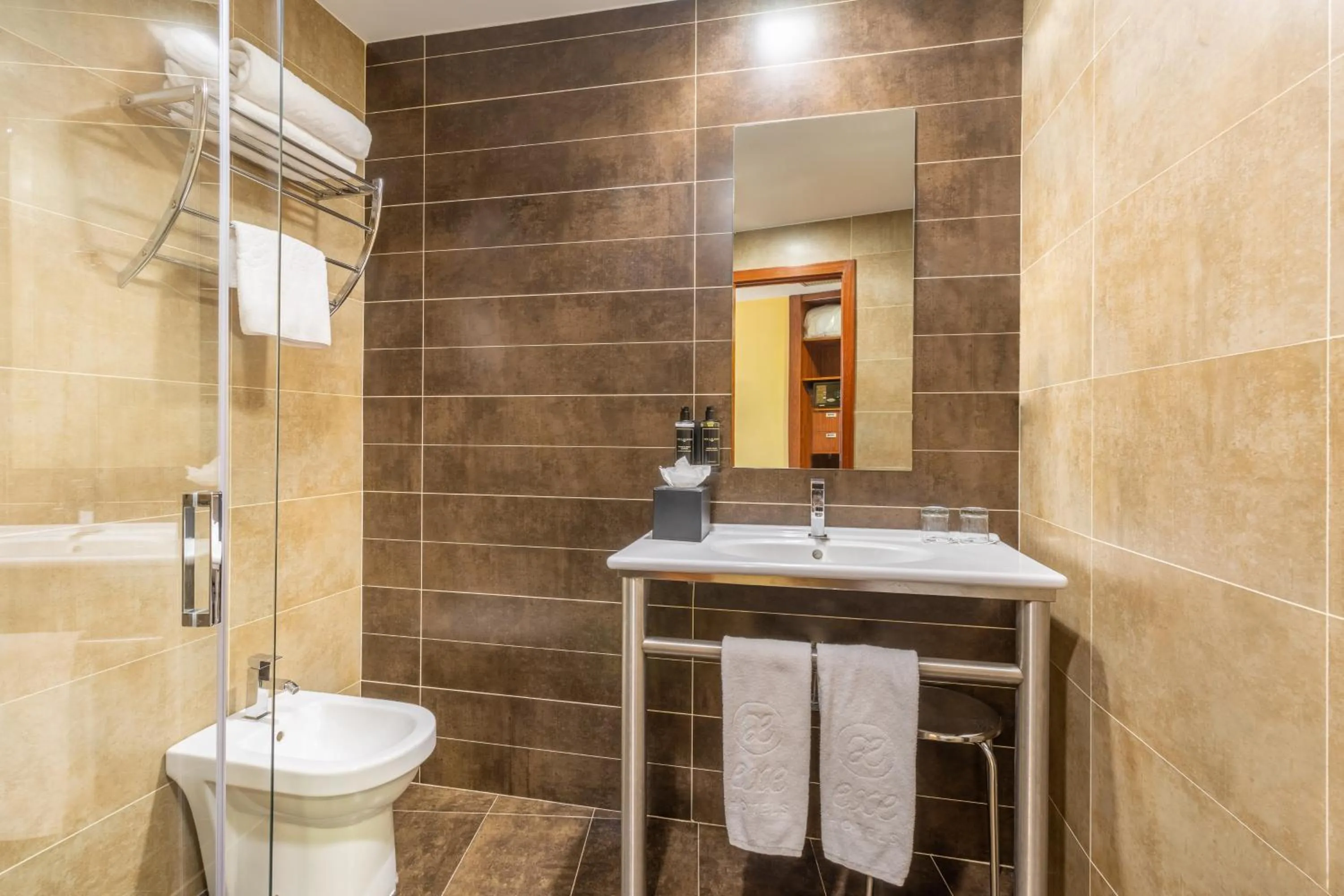 Bathroom in Exe Doña Carlota