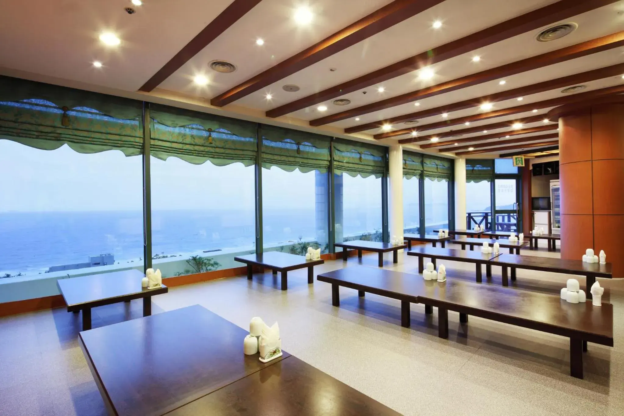 Restaurant/places to eat in Hanwha Resort Daecheon Paros Restaurant/places to eat in Hanwha Resort Daecheon Paros