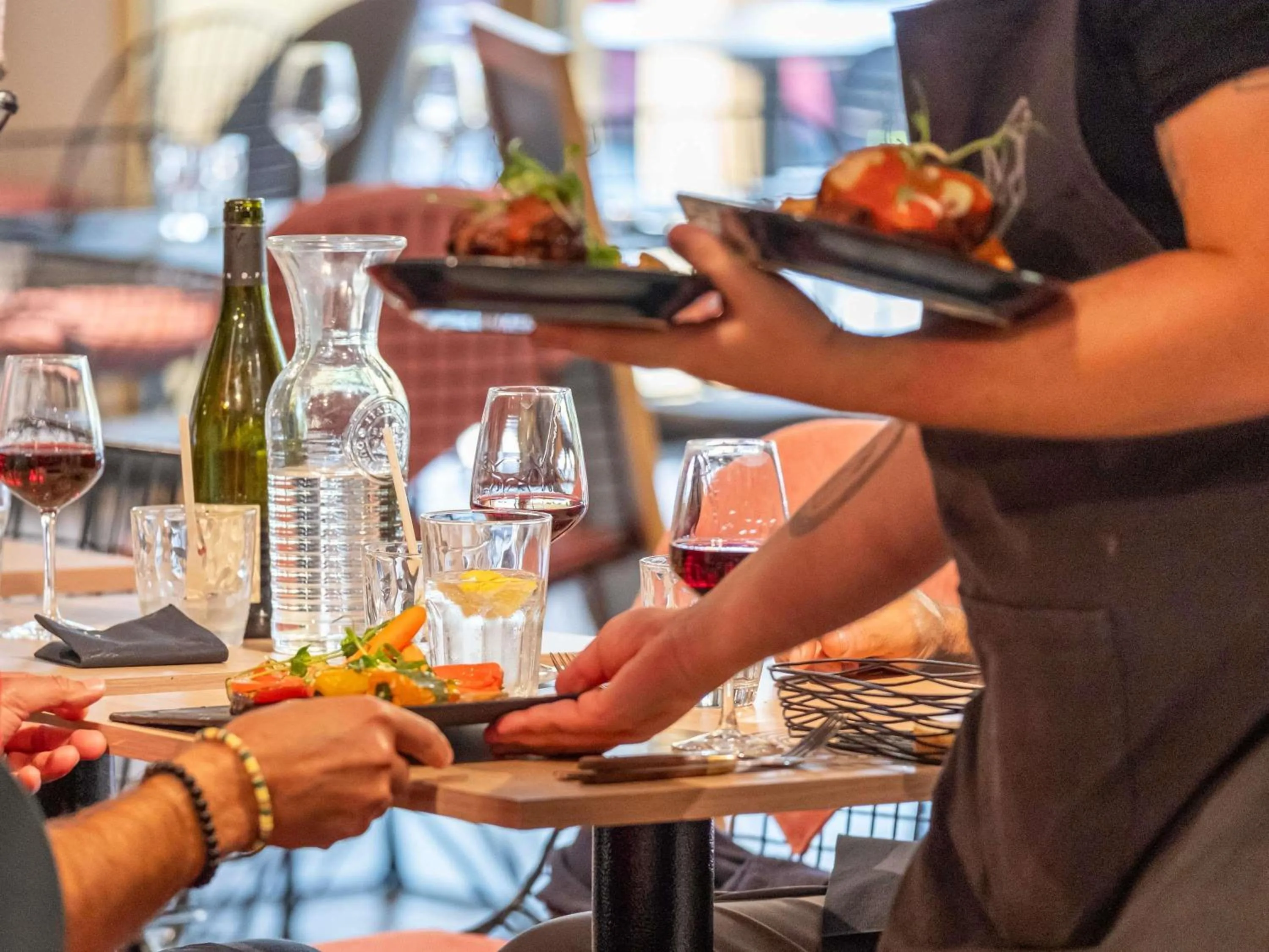 Restaurant/places to eat in ibis Nantes Treillières