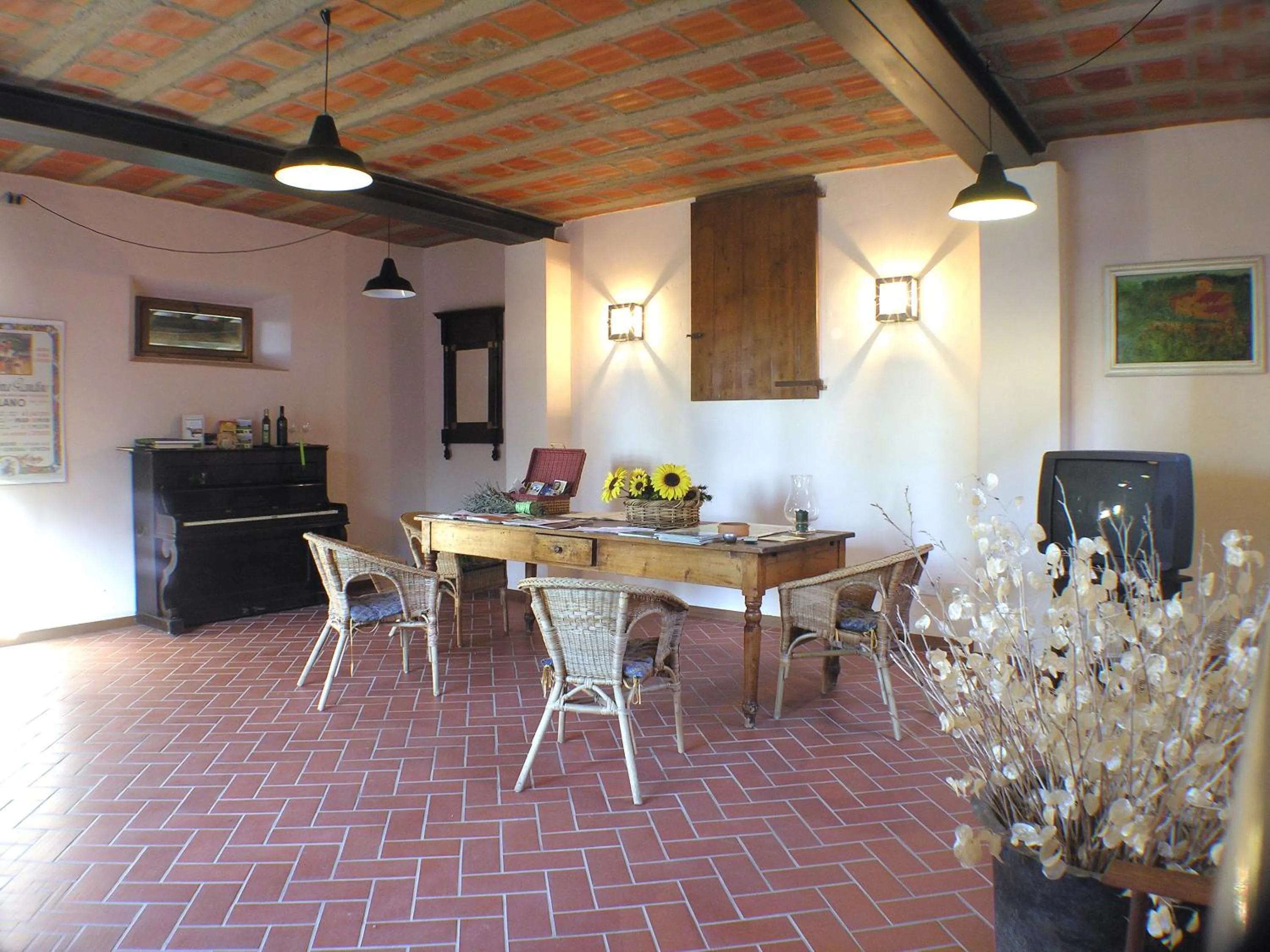Communal lounge/ TV room in Agriturismo Il Sole Verde