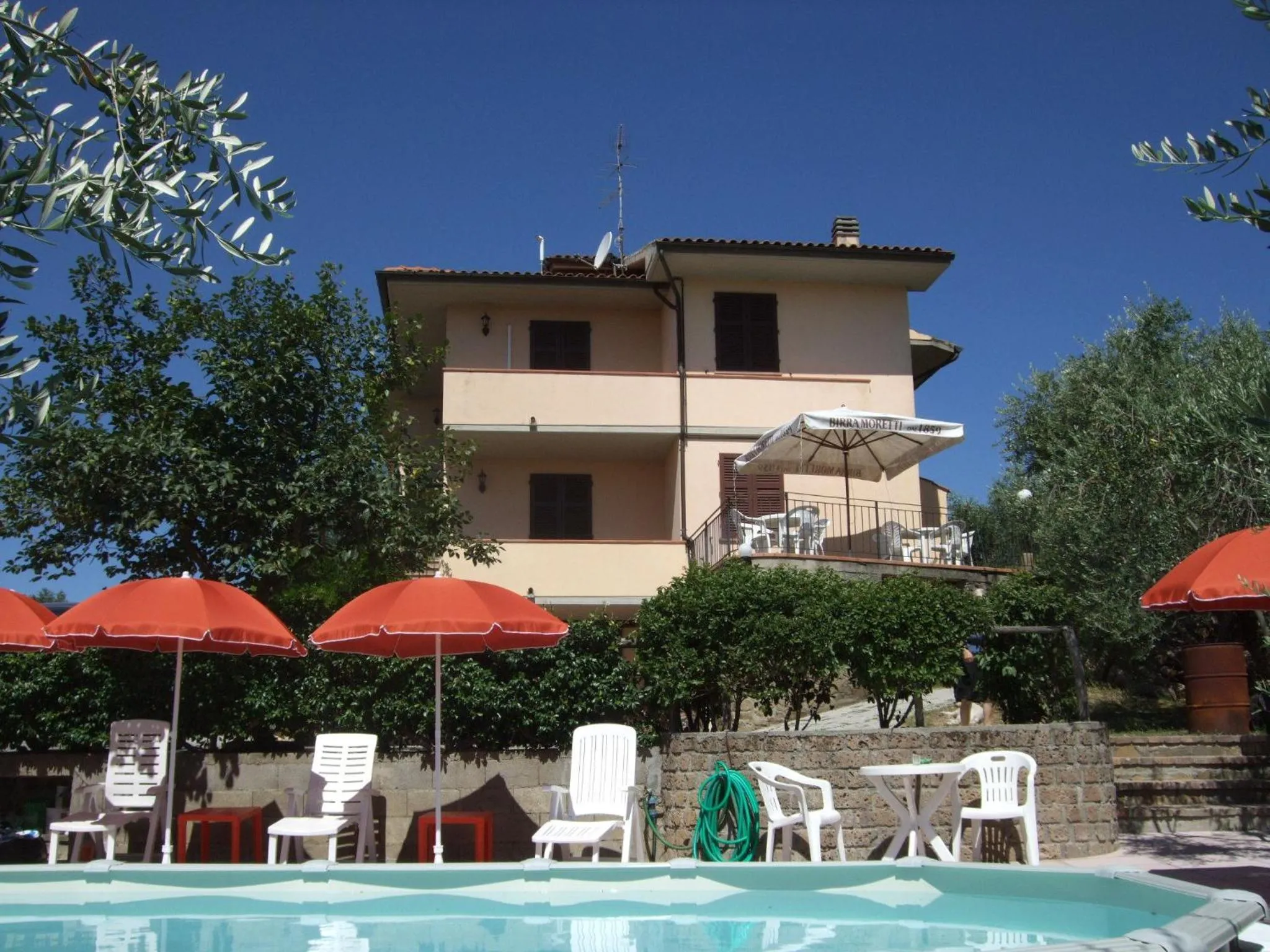 Swimming pool in B&B La Casa Di Zefiro