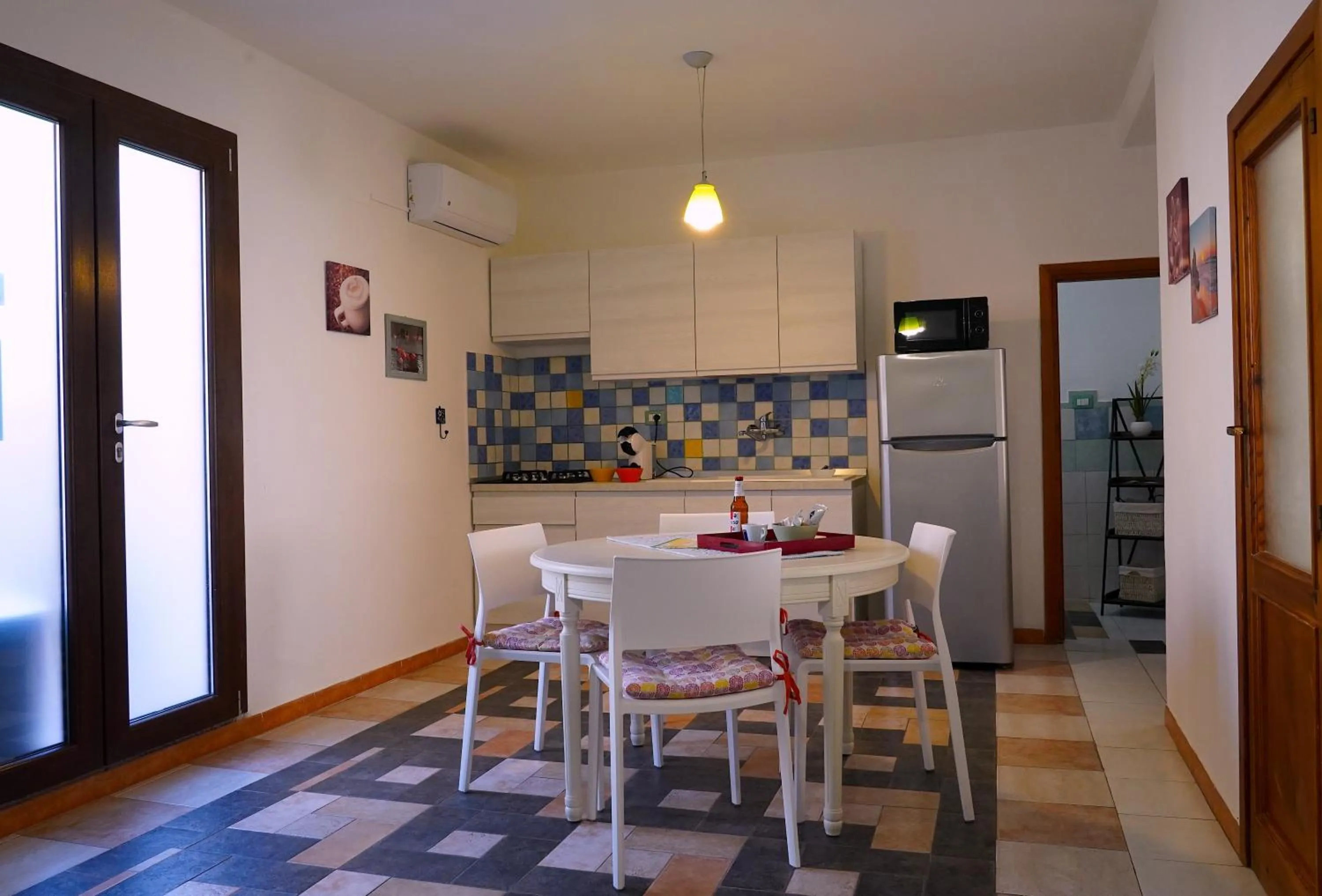 Kitchen or kitchenette in Flowery Inn Villa