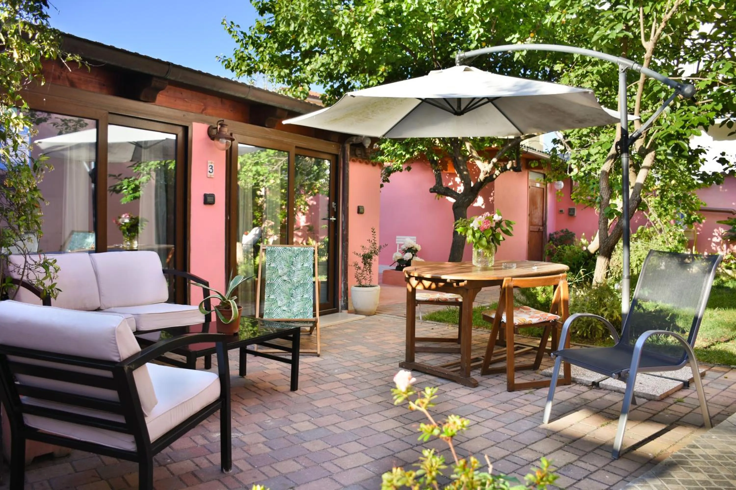 Patio in Flowery Inn Villa