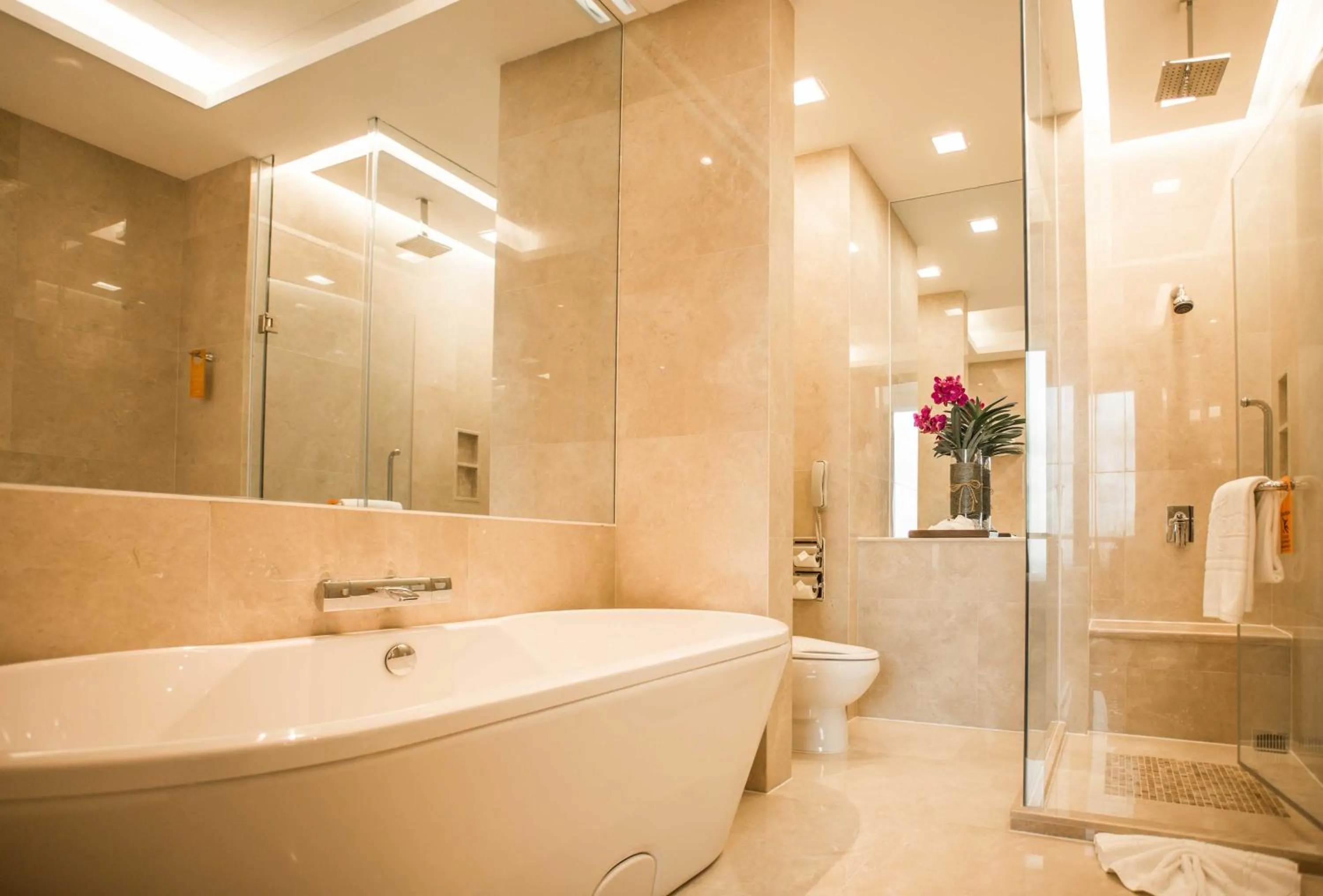 Bathroom in The Grand Fourwings Convention Hotel Bangkok