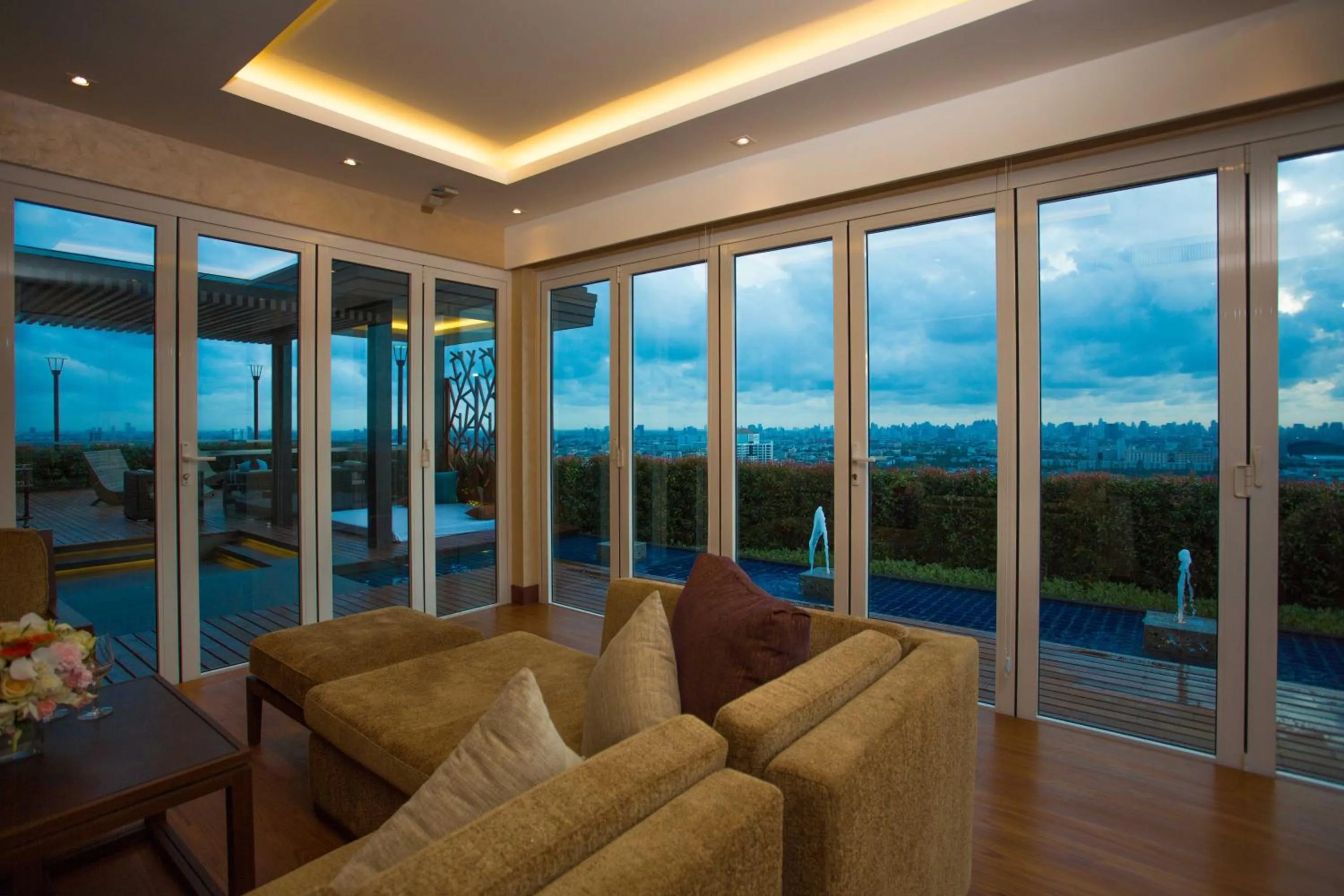 Seating area in The Grand Fourwings Convention Hotel Bangkok