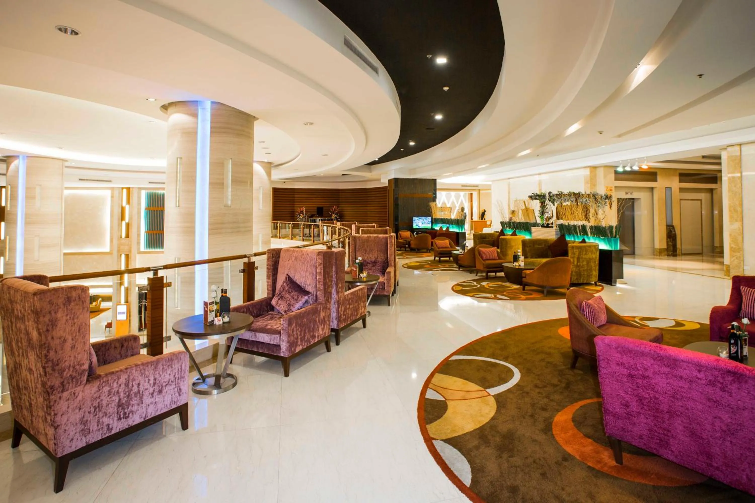 Lobby or reception in The Grand Fourwings Convention Hotel Bangkok