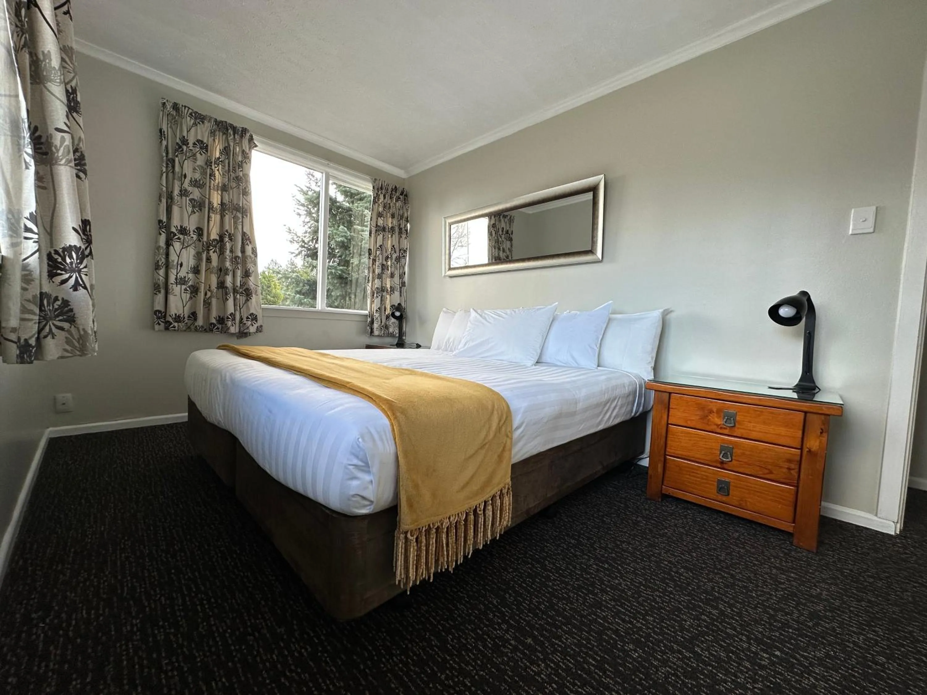 Bed in Lake Ruataniwha Holiday Park