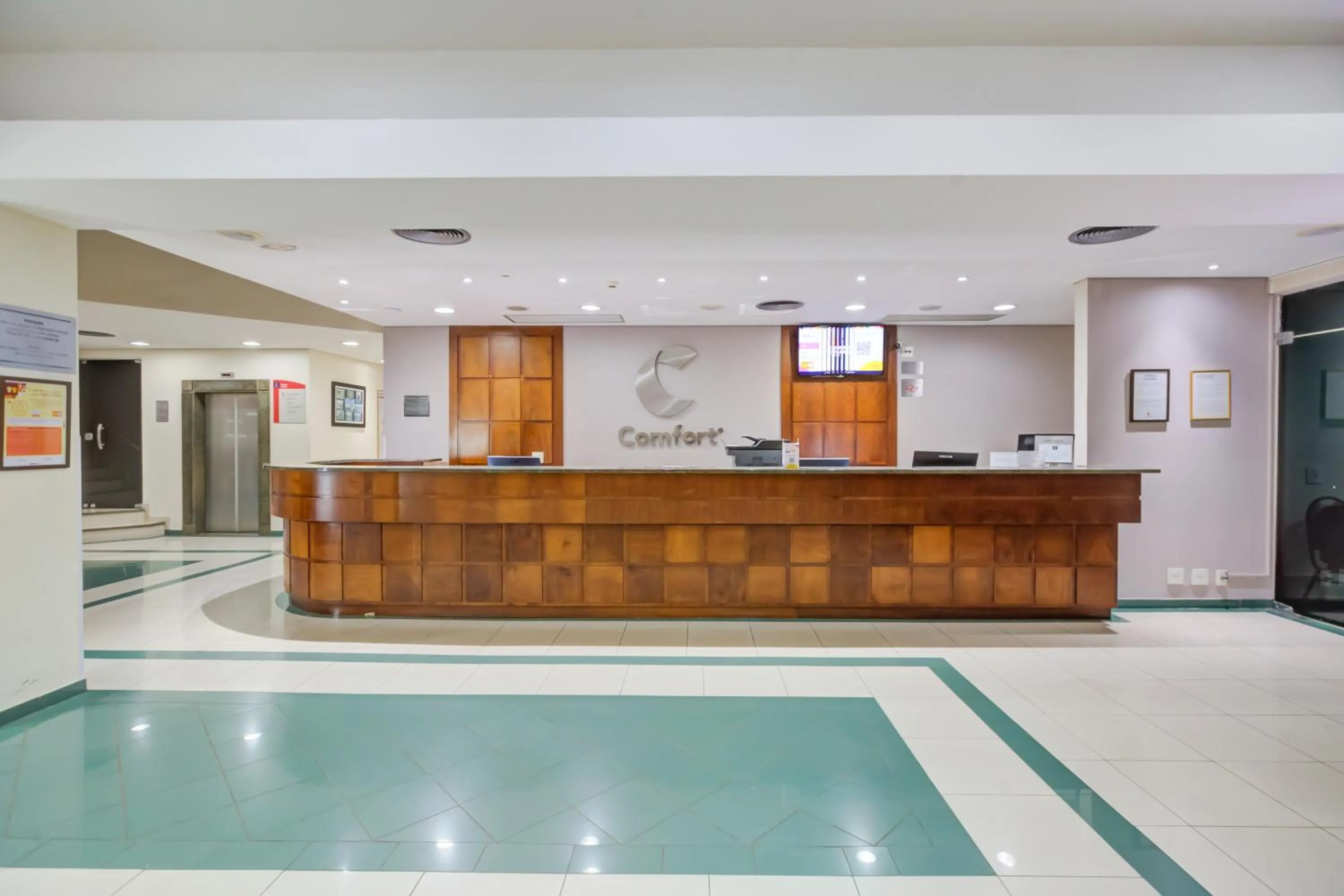 Lobby or reception in Comfort Franca