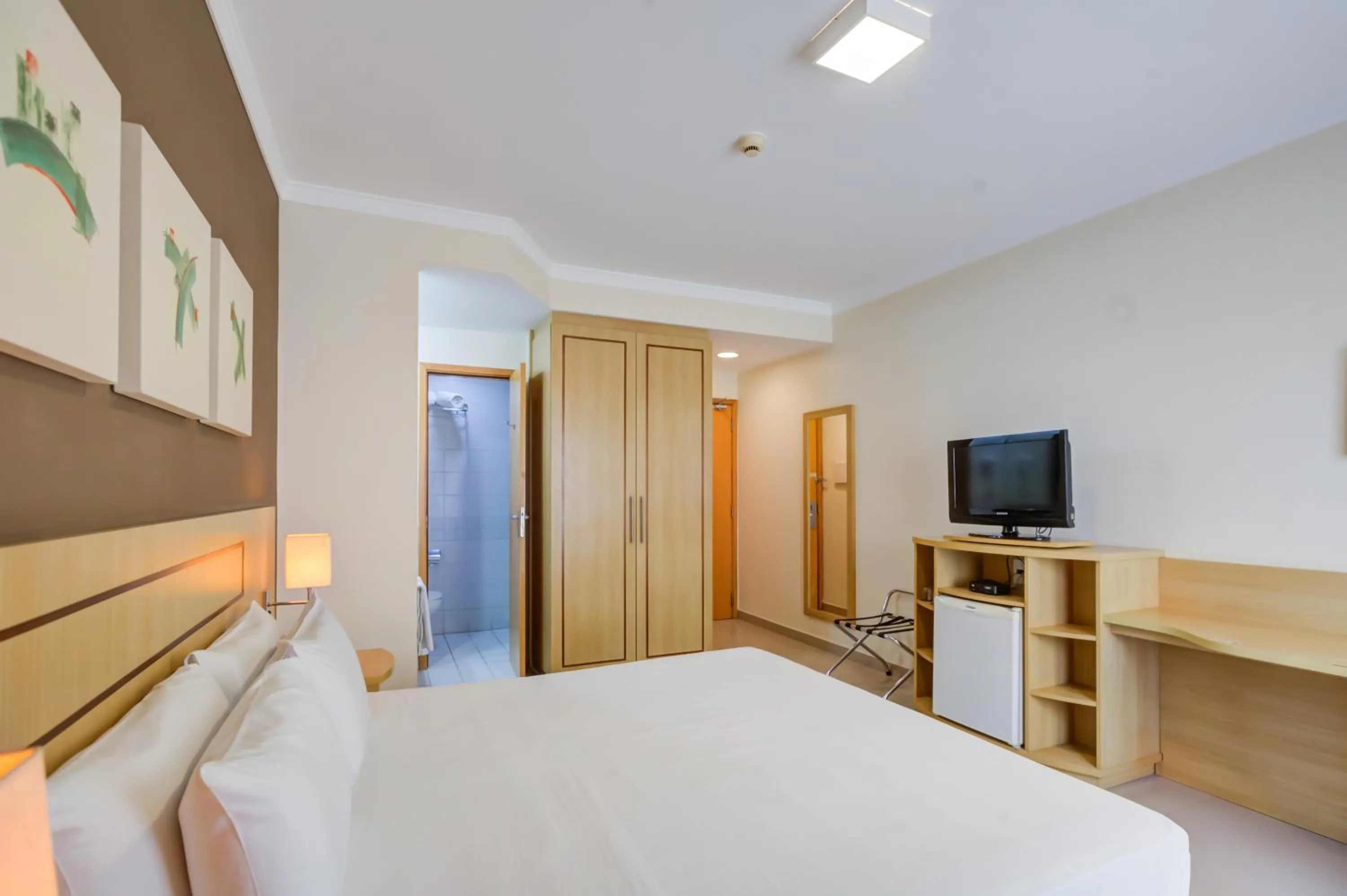 Bedroom, Bed in Comfort Franca