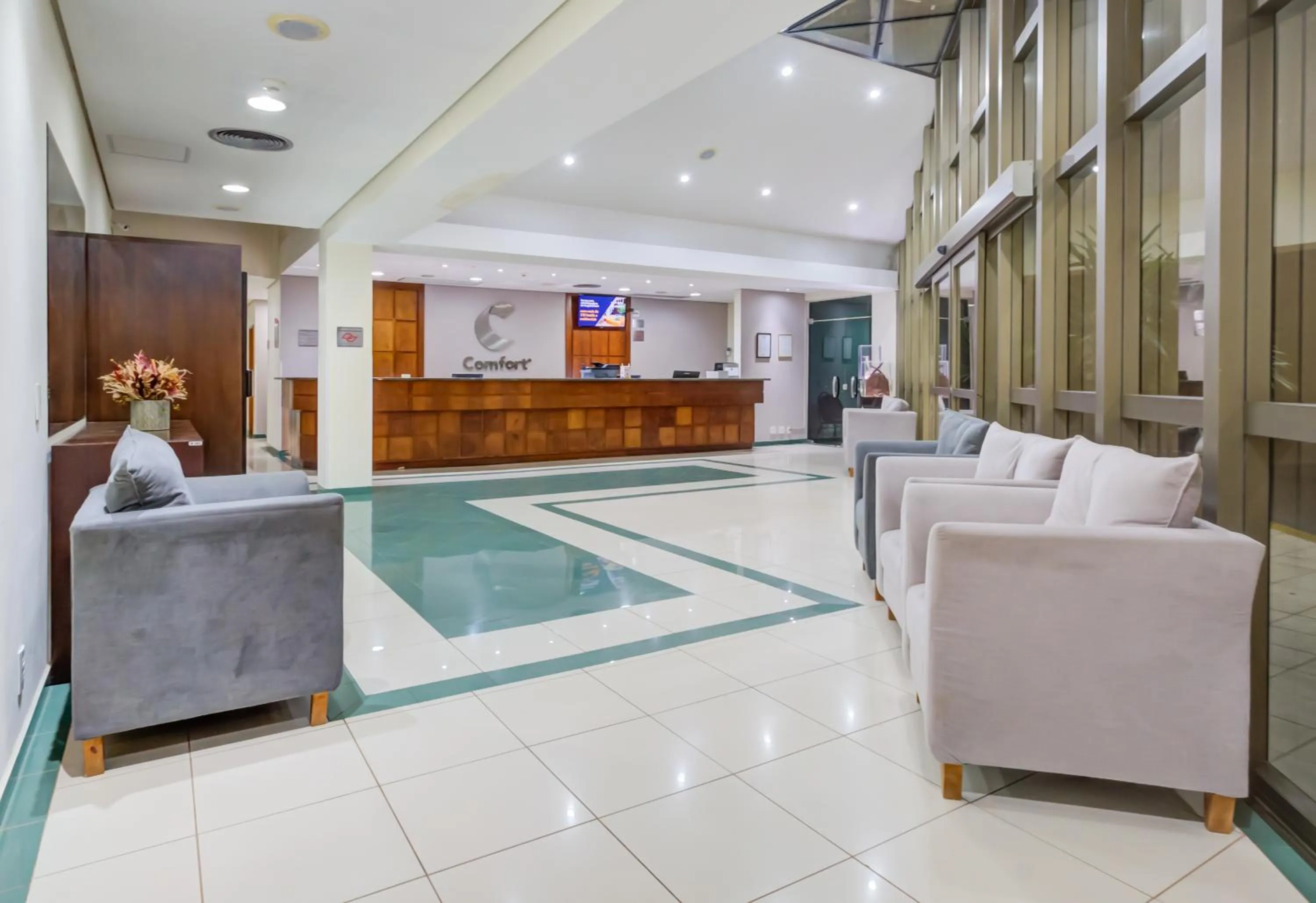 Lobby or reception in Comfort Franca