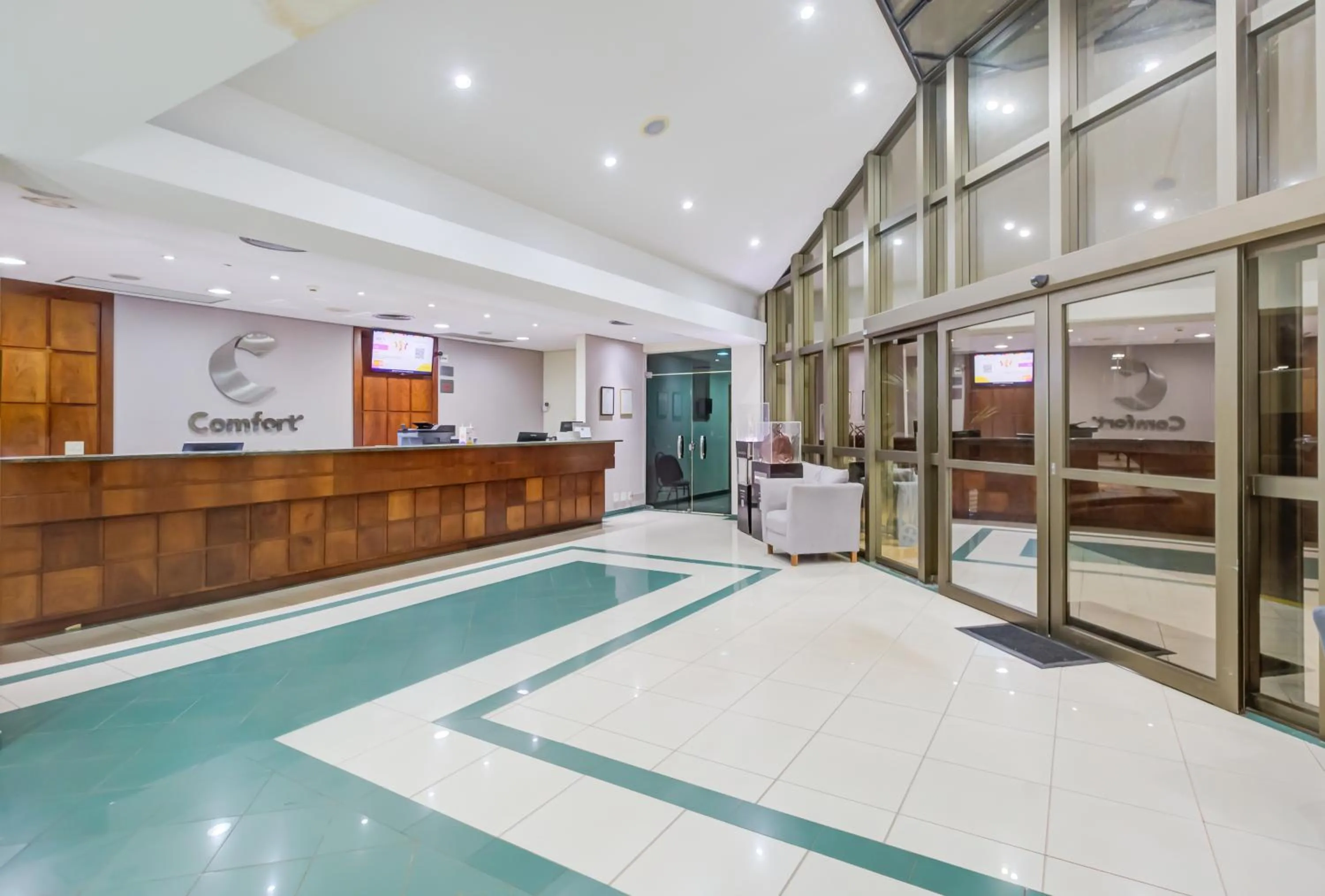 Lobby or reception in Comfort Franca