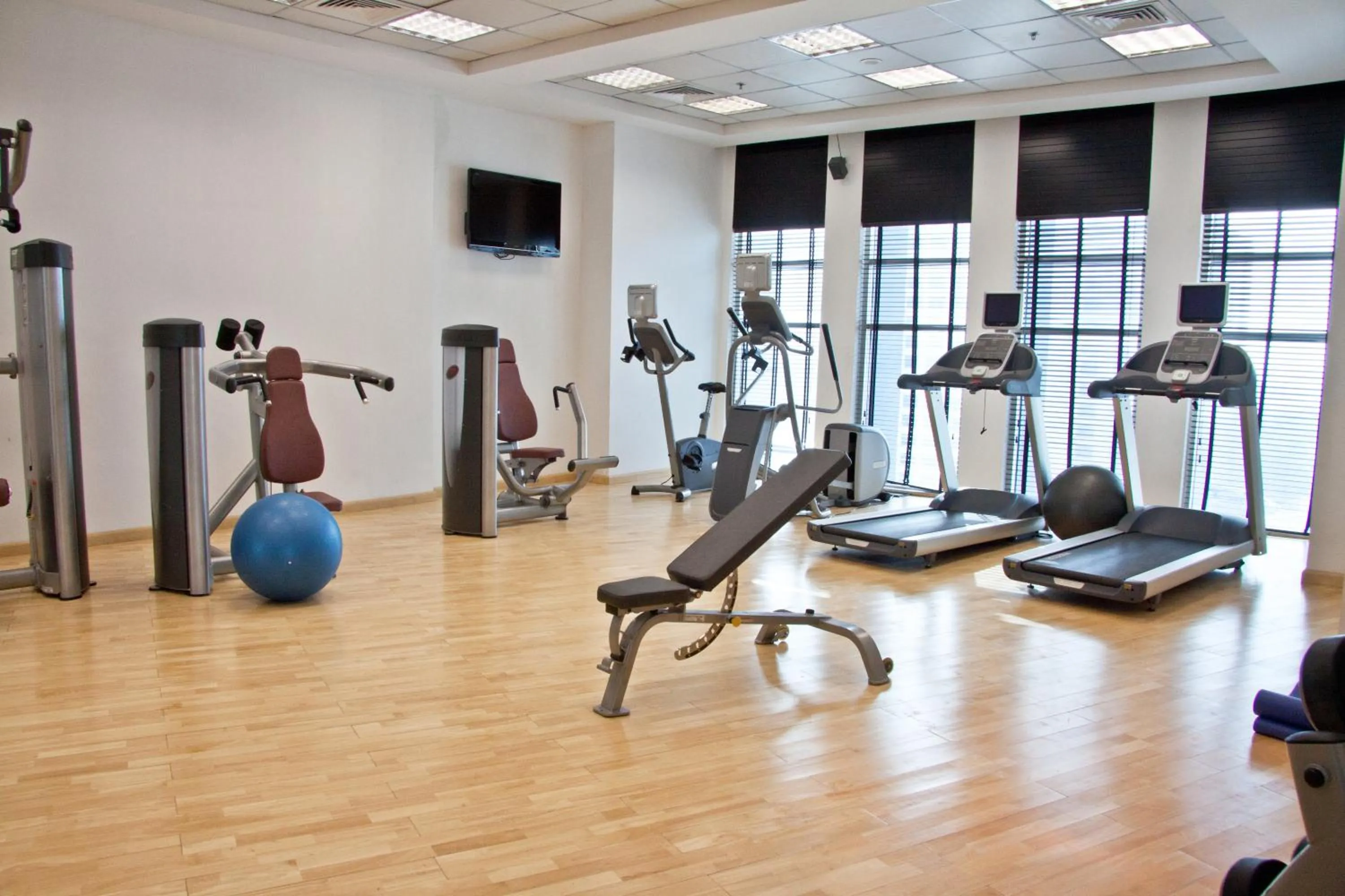 Fitness centre/facilities in Ramee Rose Hotel