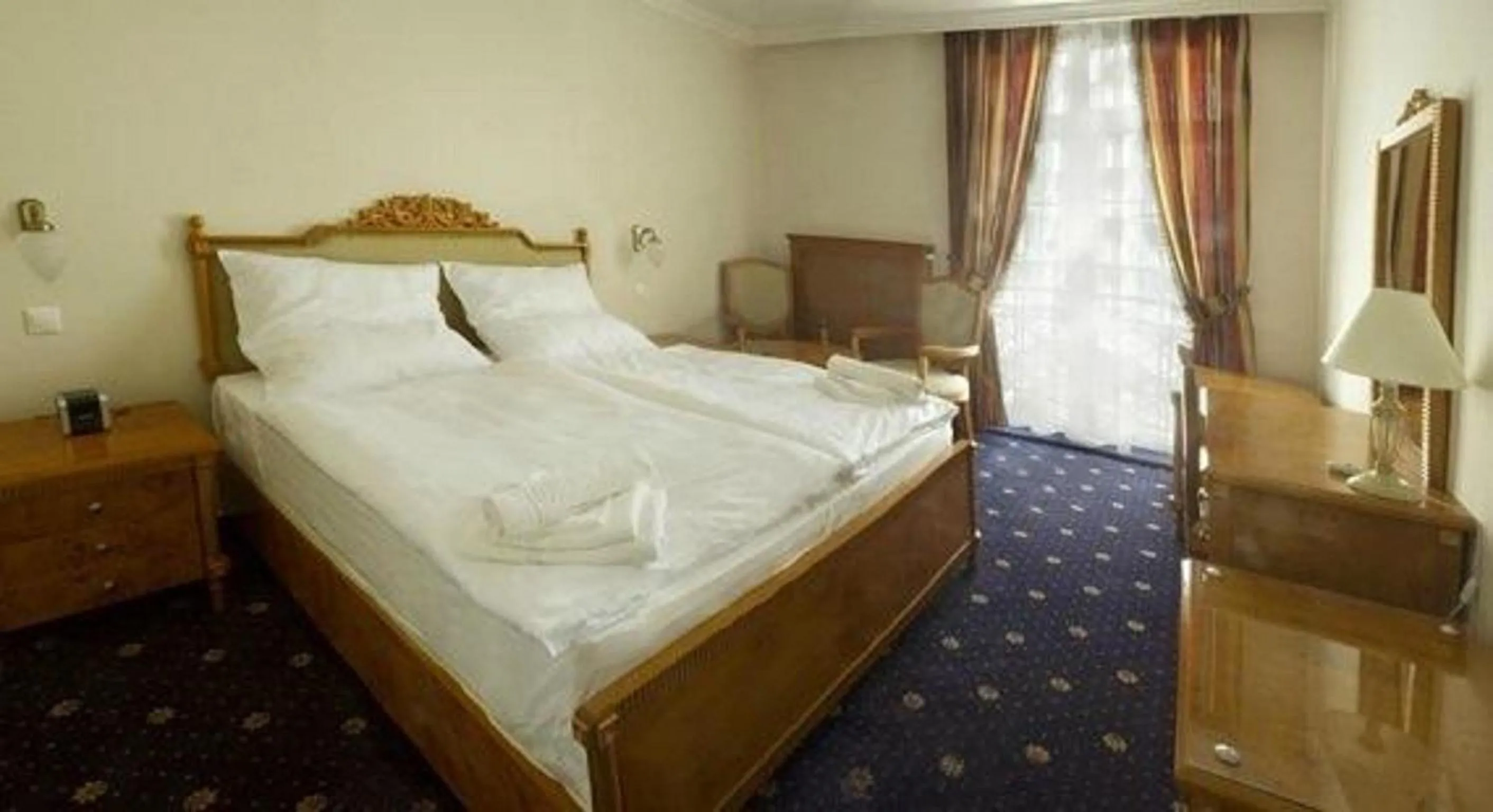 Bed in Luxury Garni Hotel Brix