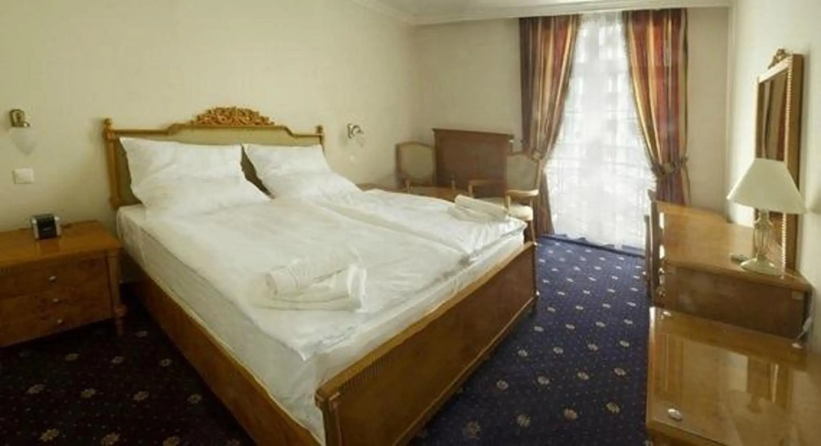 Double or Twin Room in Luxury Garni Hotel Brix Double or Twin Room in Luxury Garni Hotel Brix