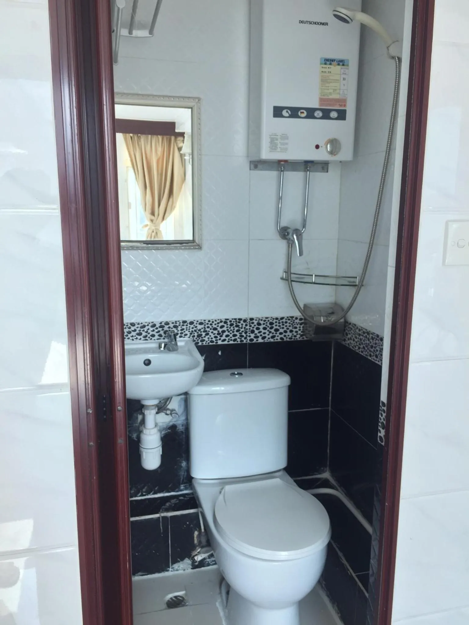 United Co-Operate Guest House (7/F)