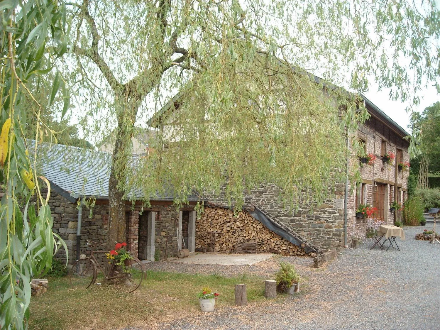 Property building in B&B Le Clos de la Fontaine