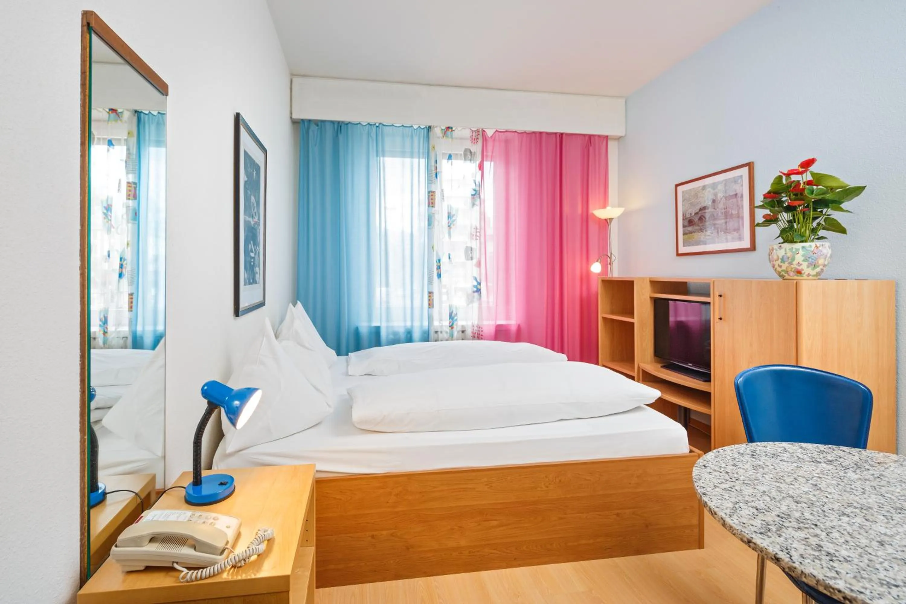 Day, Bed in Residence zum Löwen