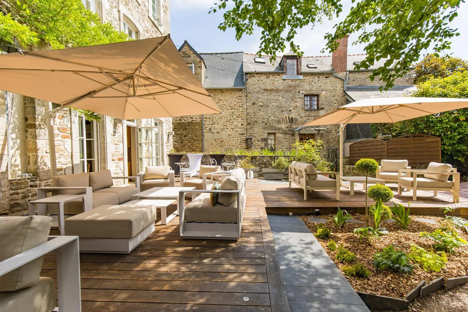 Balcony/Terrace in Hôtel Le D'Avaugour
