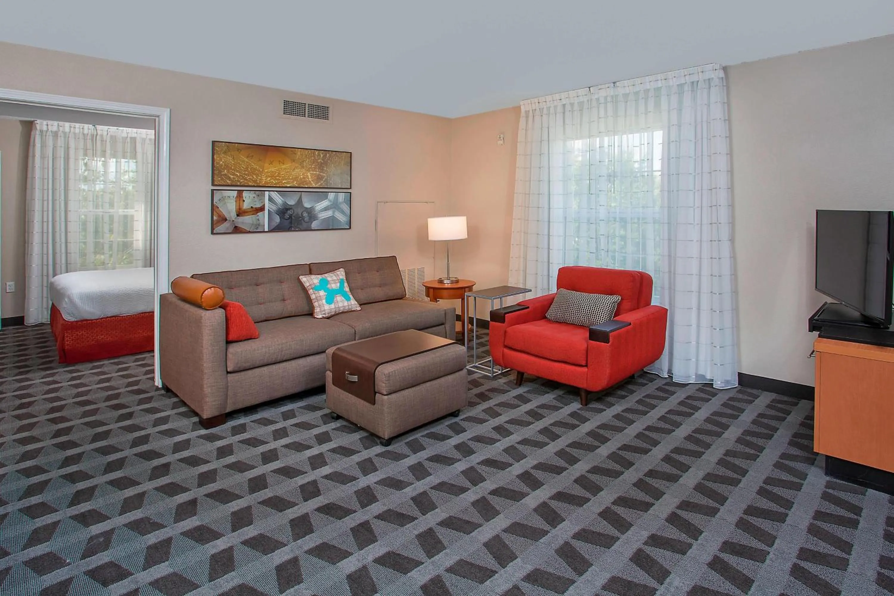 Living room in TownePlace Suites Knoxville Cedar Bluff