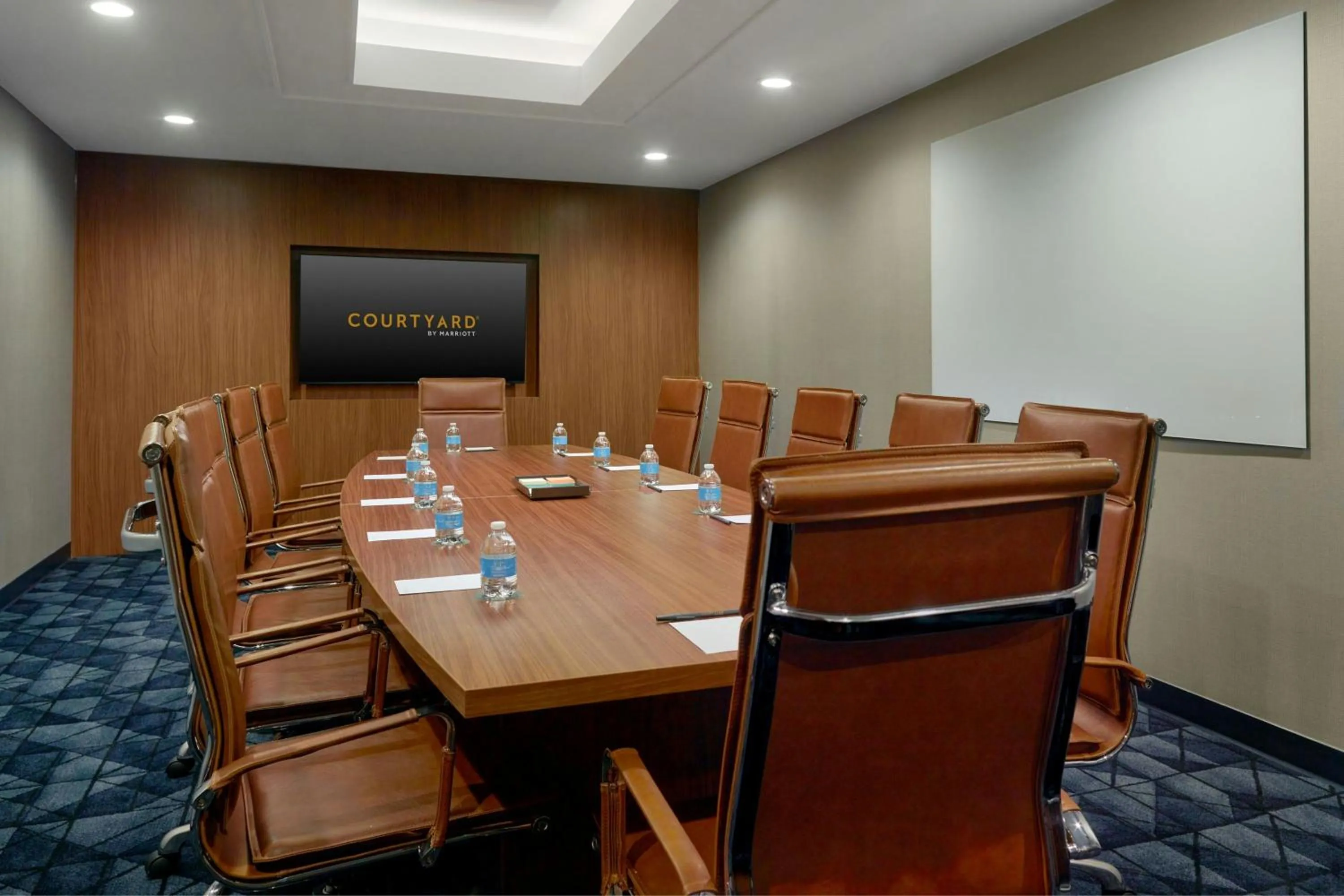 Meeting/conference room in Courtyard by Marriott Frederick