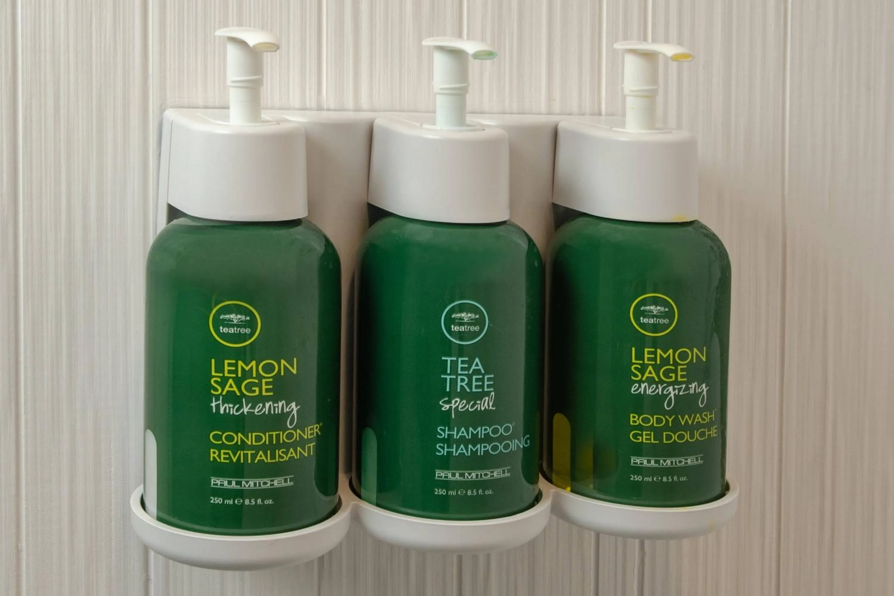 Bathroom in Courtyard by Marriott Frederick