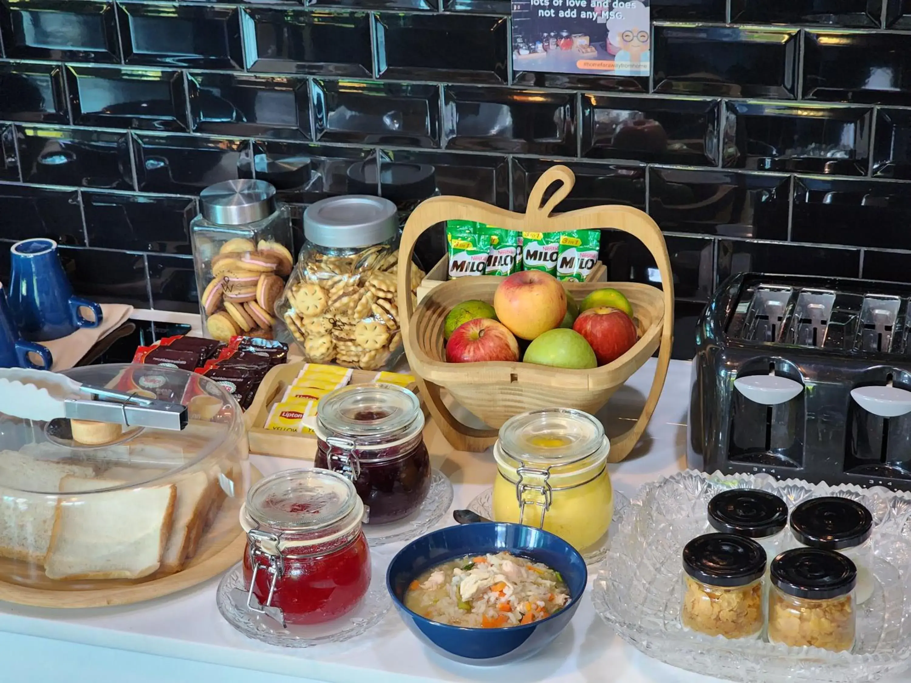 Breakfast in Wayha Hostel Don Mueang Airport Breakfast in Wayha Hostel Don Mueang Airport