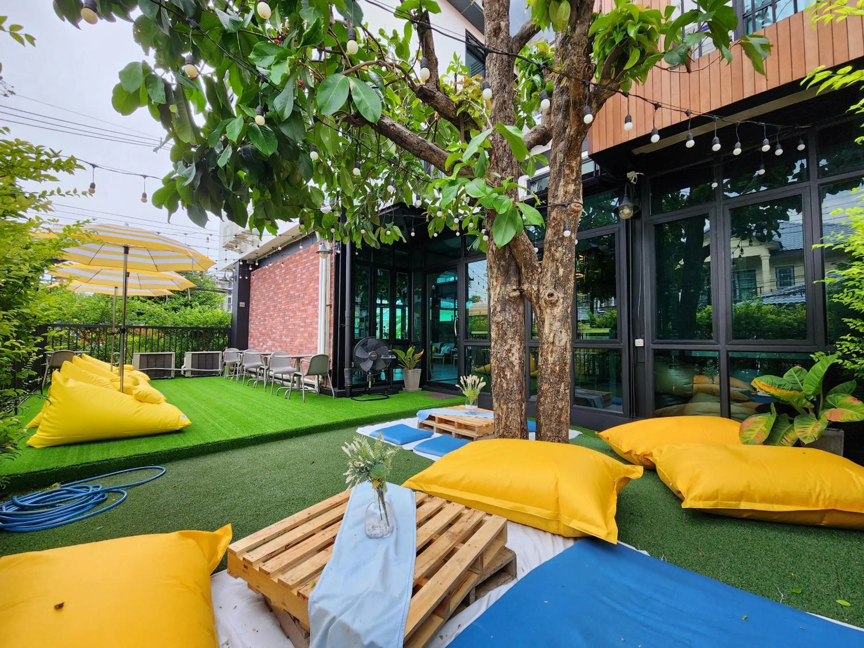 Garden in Wayha Hostel Don Mueang Airport