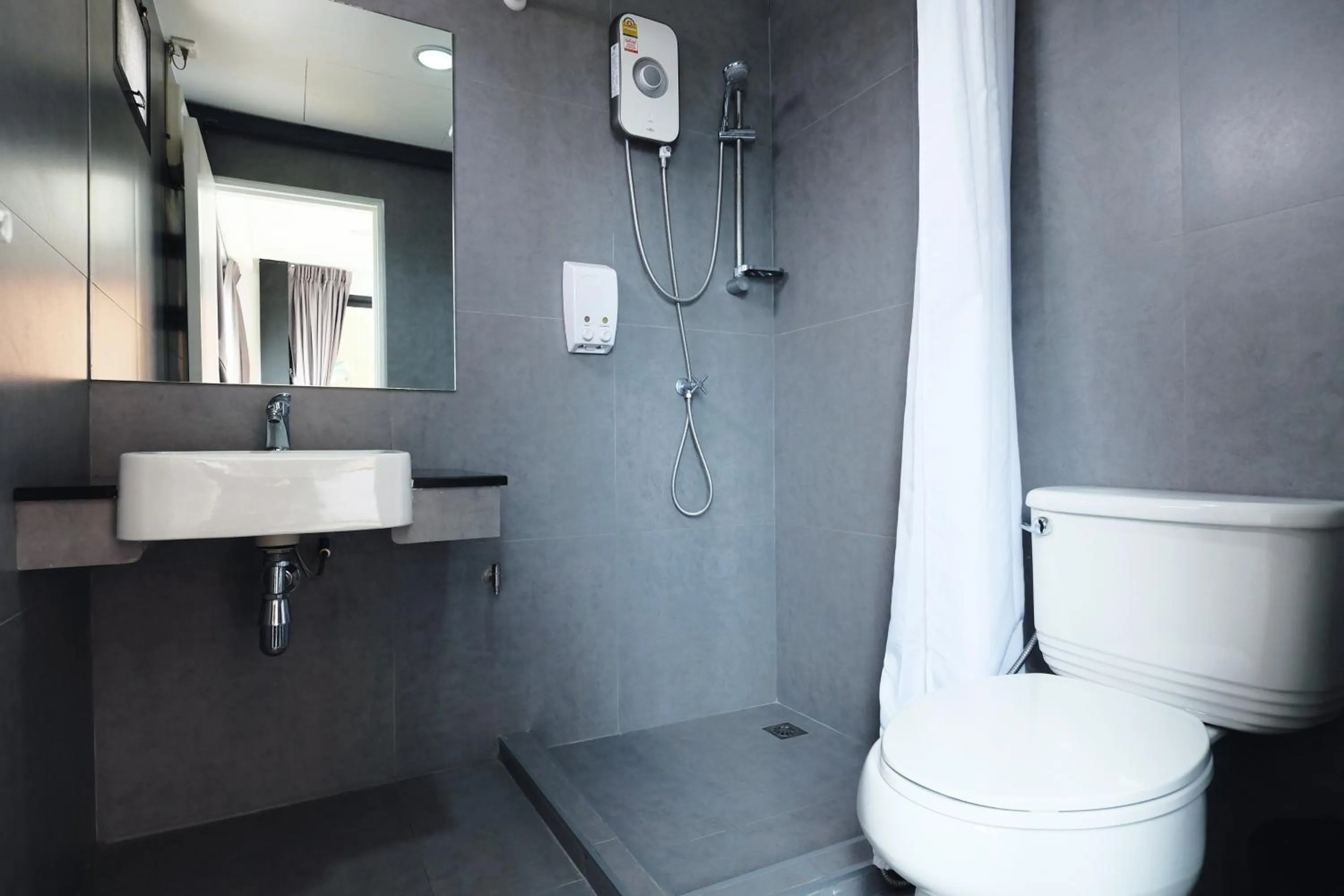 Shower in Wayha Hostel Don Mueang Airport