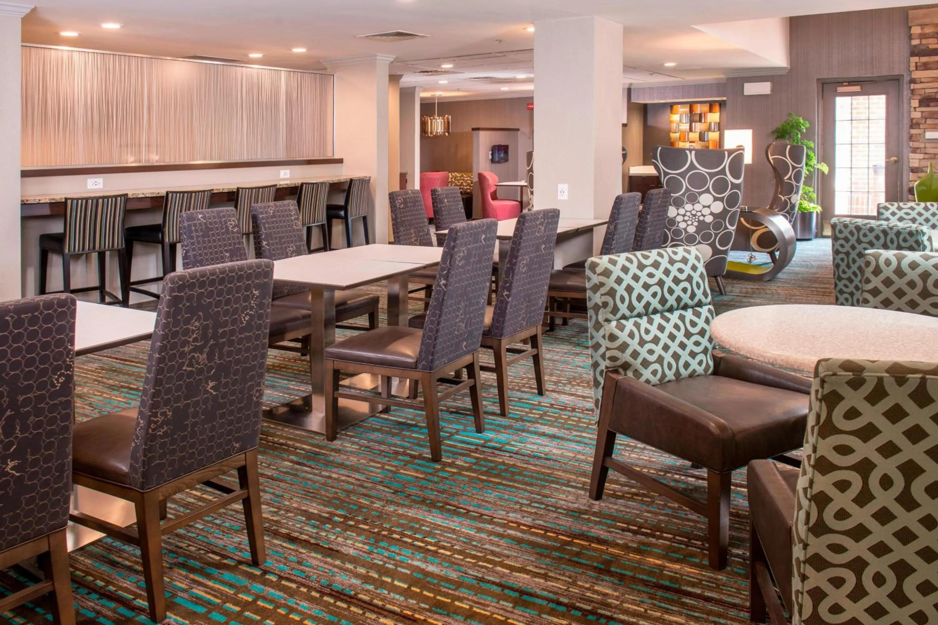 Restaurant/places to eat in Residence Inn Frederick