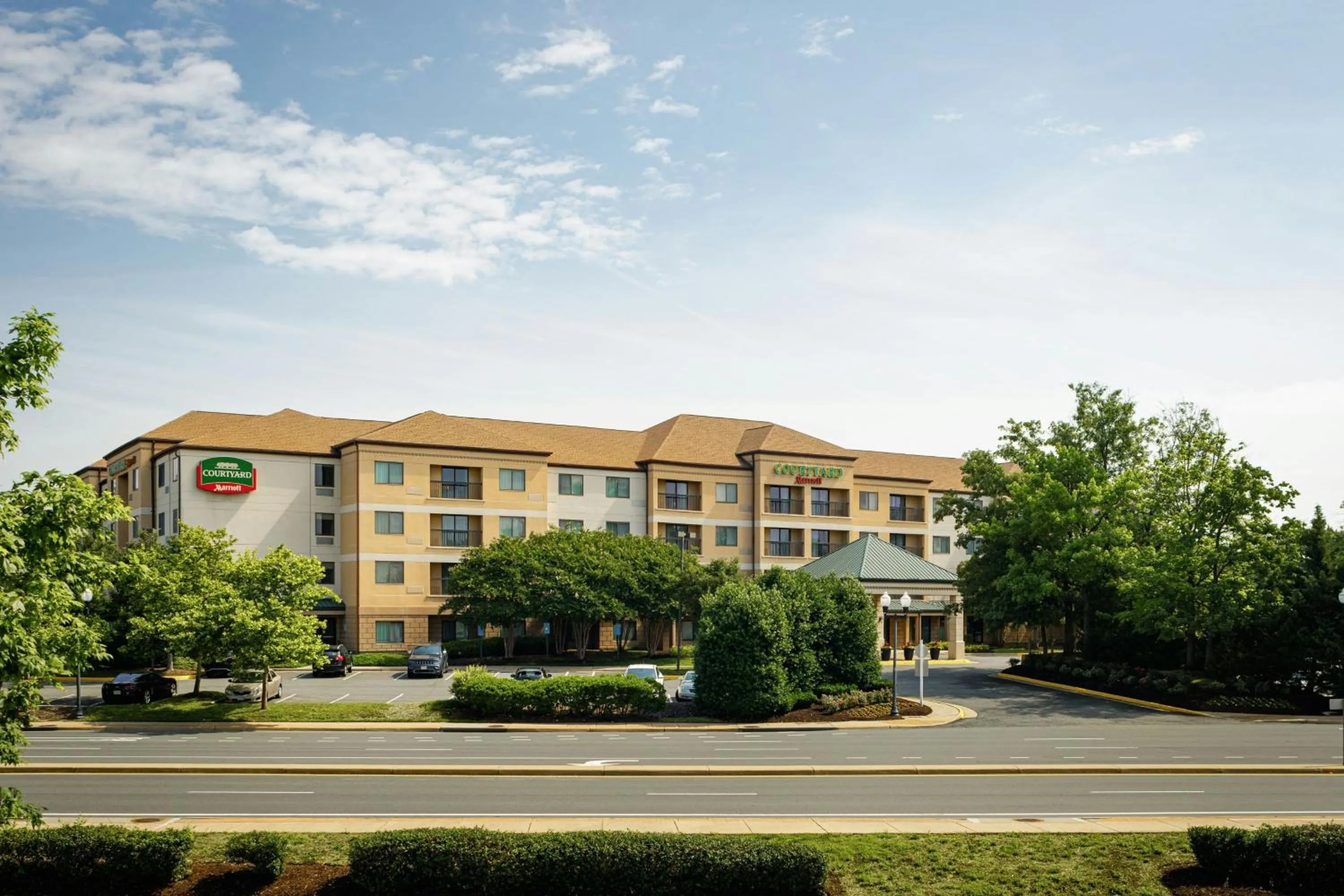 Property building in Courtyard by Marriott Springfield