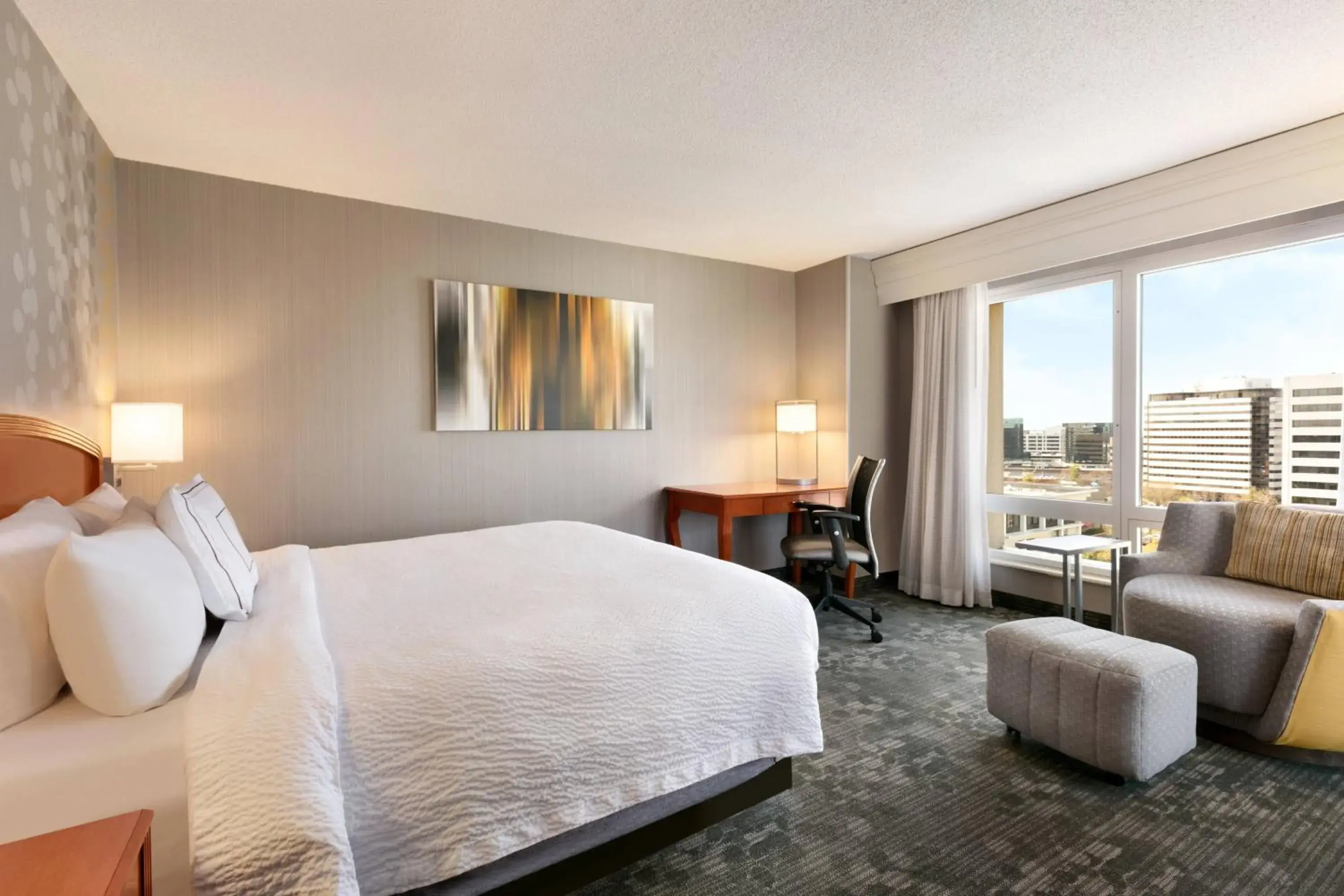 Guest room with 1 King Bed and City view in Courtyard by Marriott Tysons McLean Guest room with 1 King Bed and City view in Courtyard by Marriott Tysons McLean