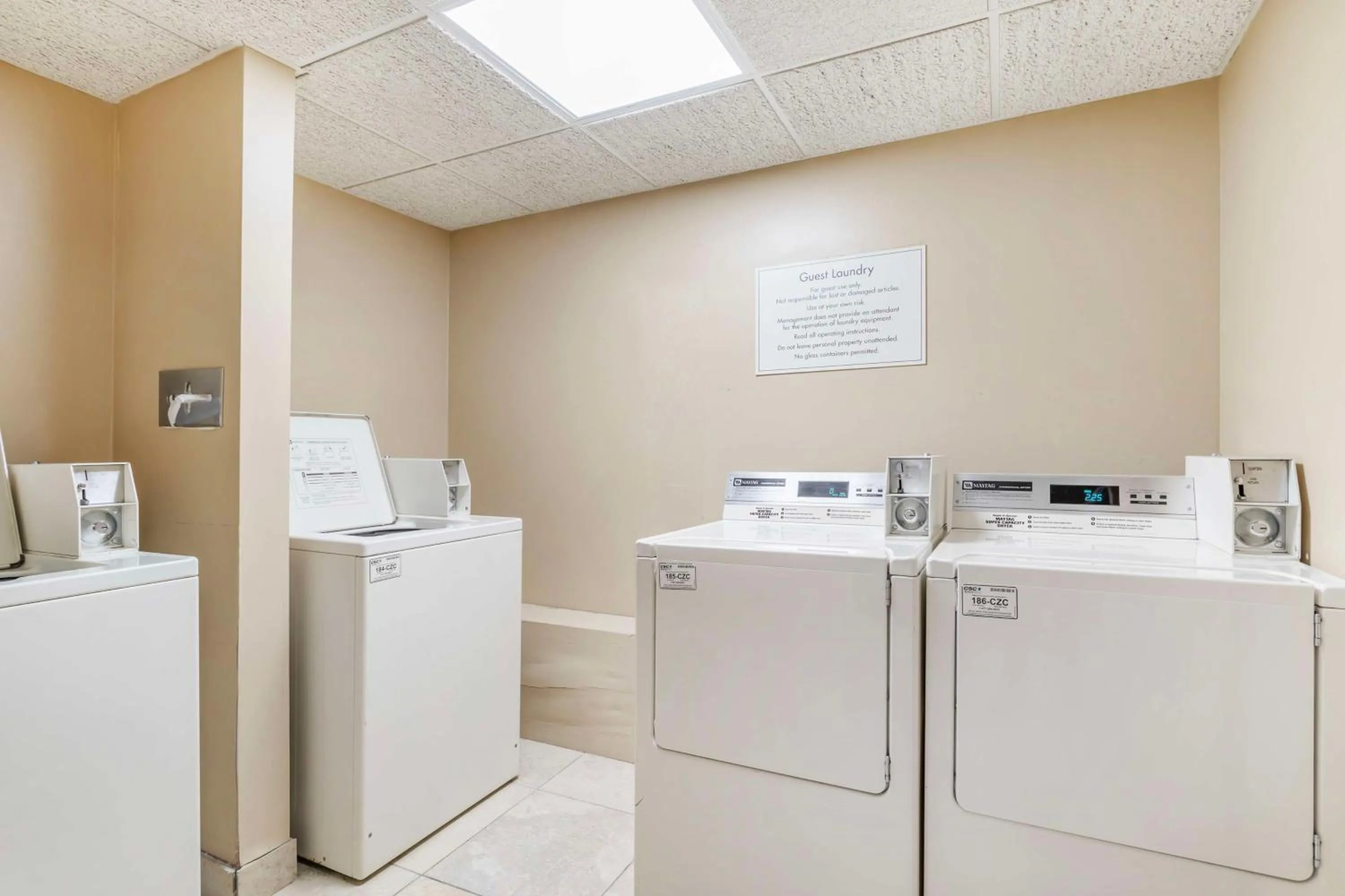 laundry in Best Western Plus Knoxville Cedar Bluff