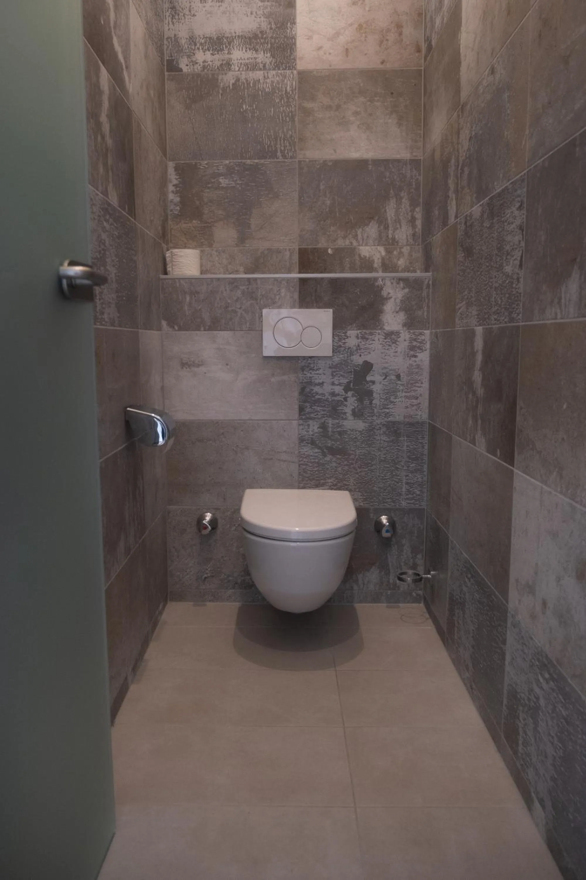 Toilet in City-Hotel