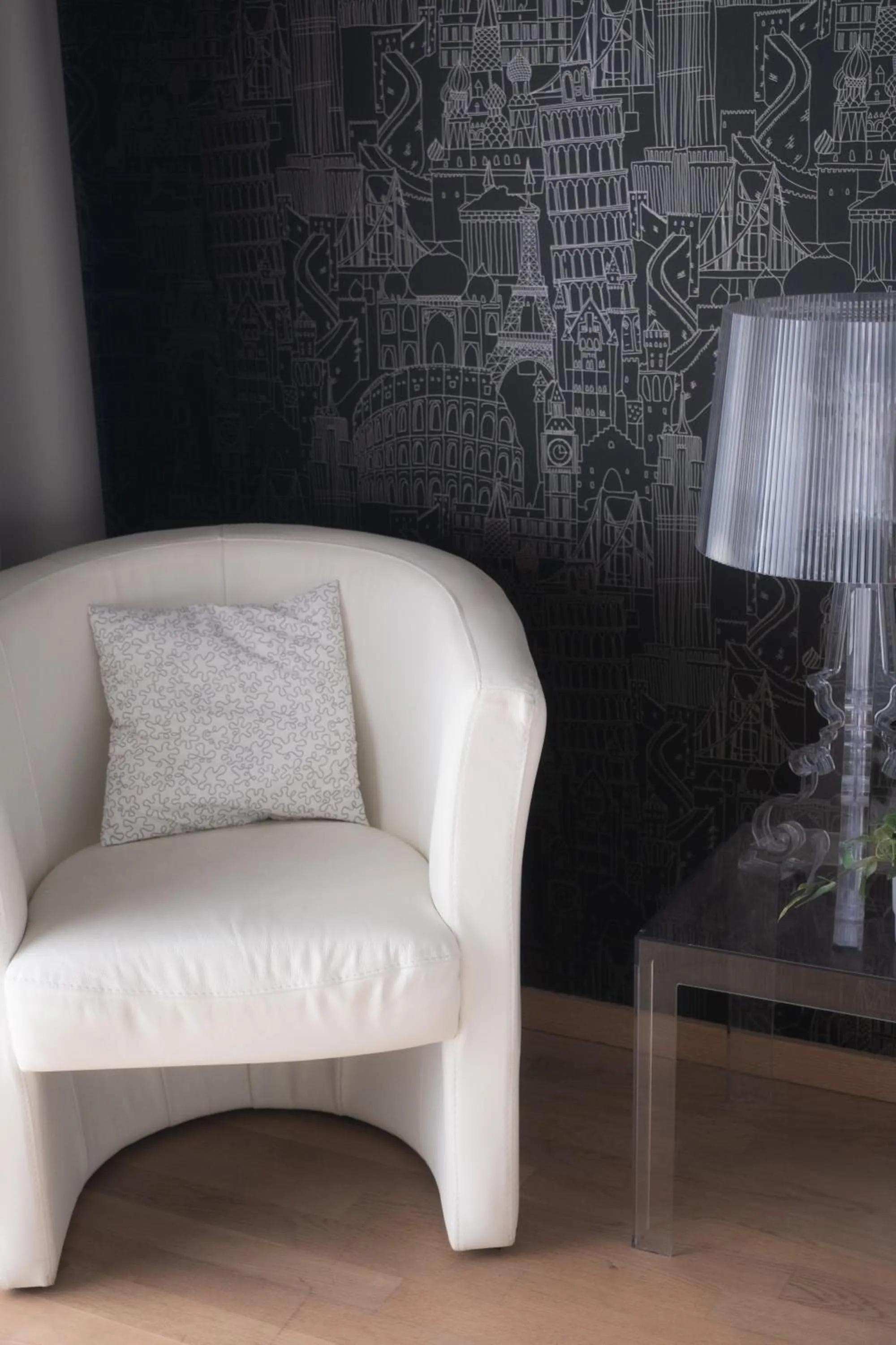 Photo of the whole room in City-Hotel