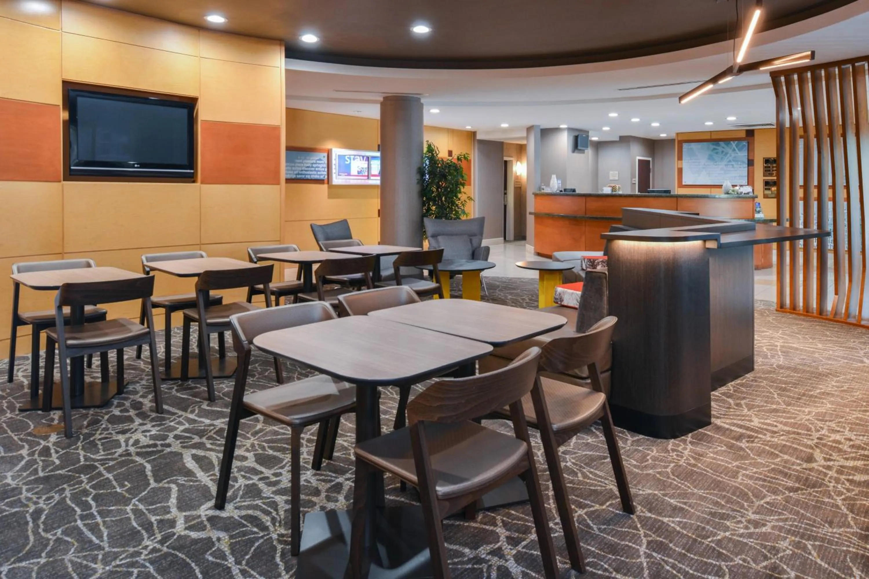 Restaurant/places to eat in SpringHill Suites by Marriott Lancaster Palmdale