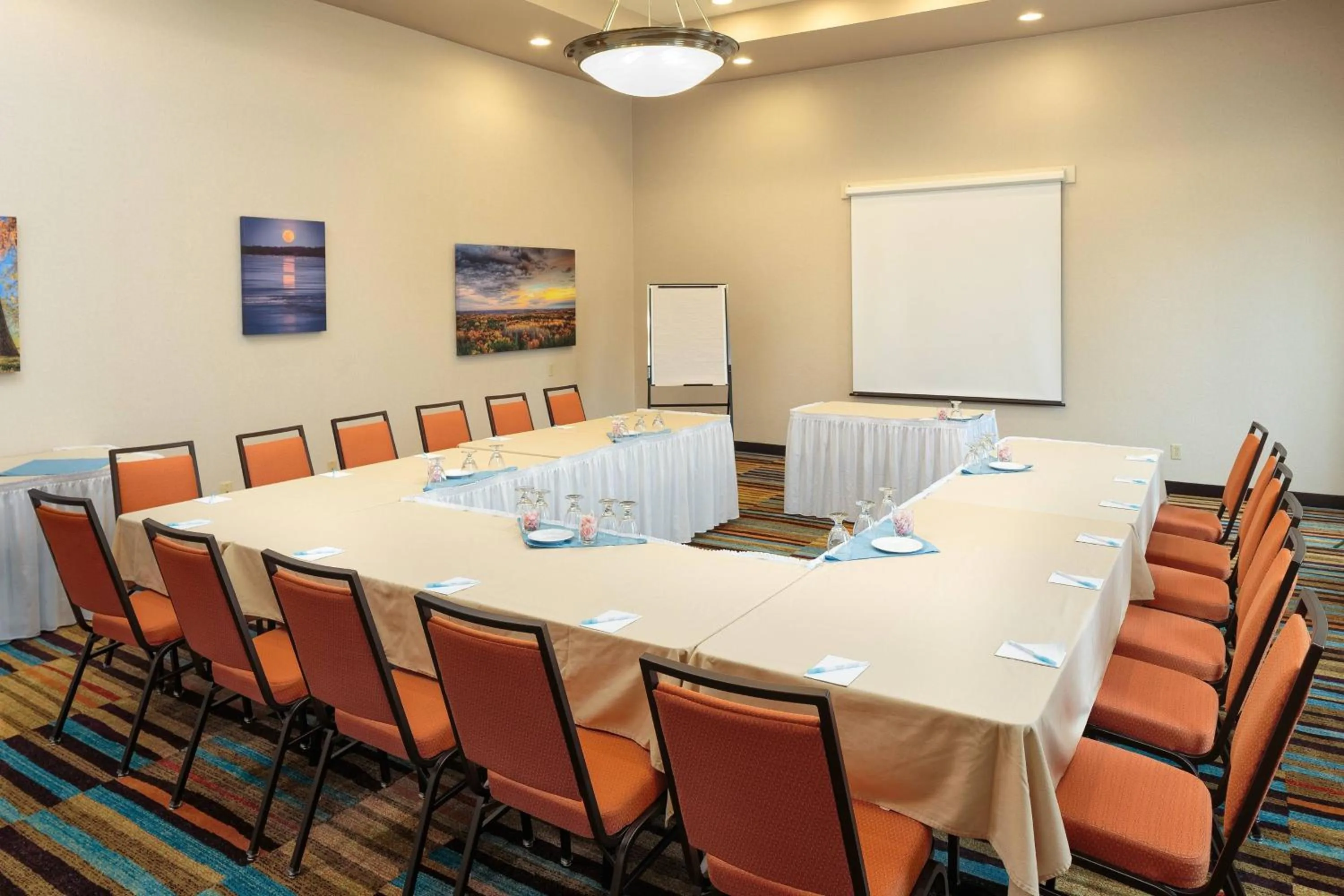 Meeting/conference room in Fairfield Inn & Suites by Marriott Belleville