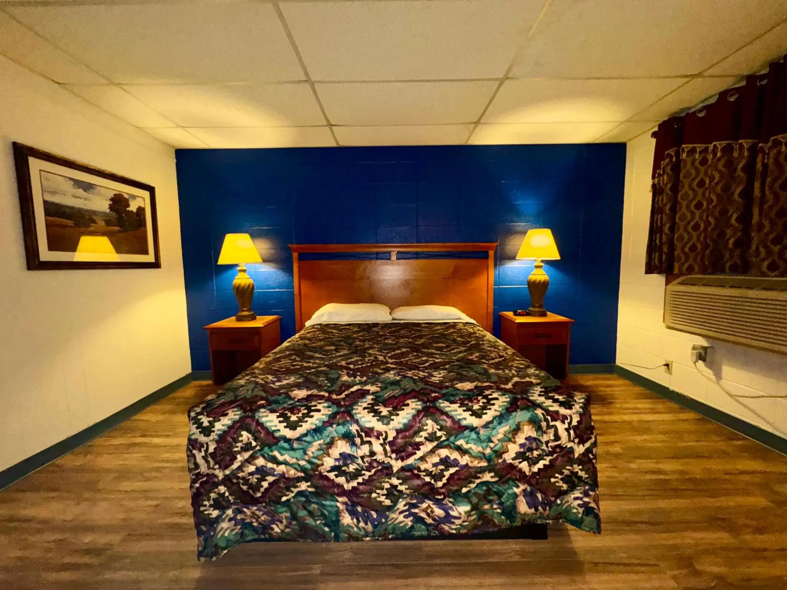 Queen Bed Non-Smoking in Capital O Budget Inn Ontario I-84 Queen Bed Non-Smoking in Capital O Budget Inn Ontario I-84