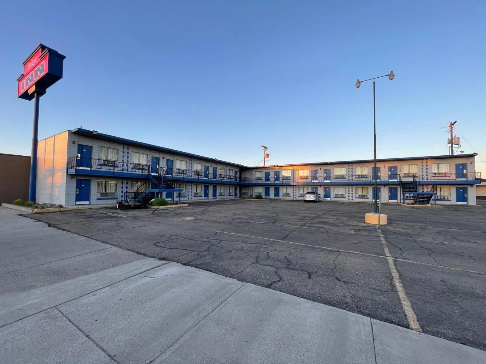 Property building in Capital O Budget Inn Ontario I-84