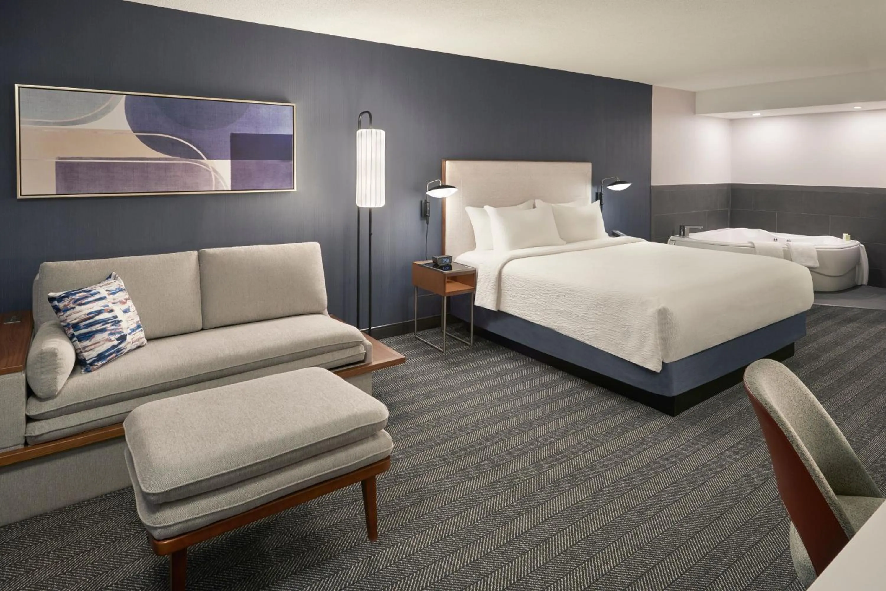 Photo of the whole room, Bed in Courtyard by Marriott Toronto Markham