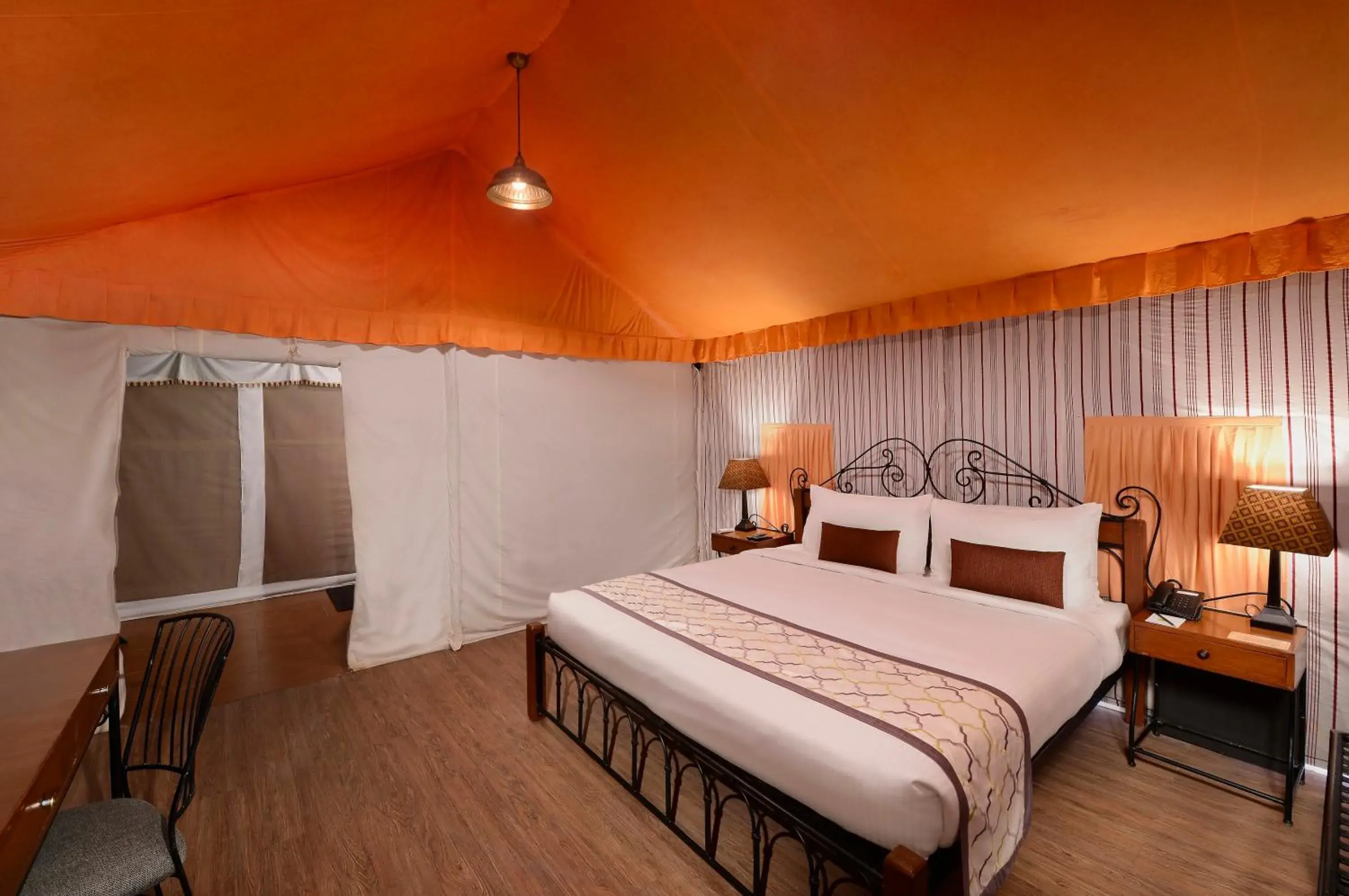 Bedroom, Bed in Sterling Kanha Bedroom, Bed in Sterling Kanha