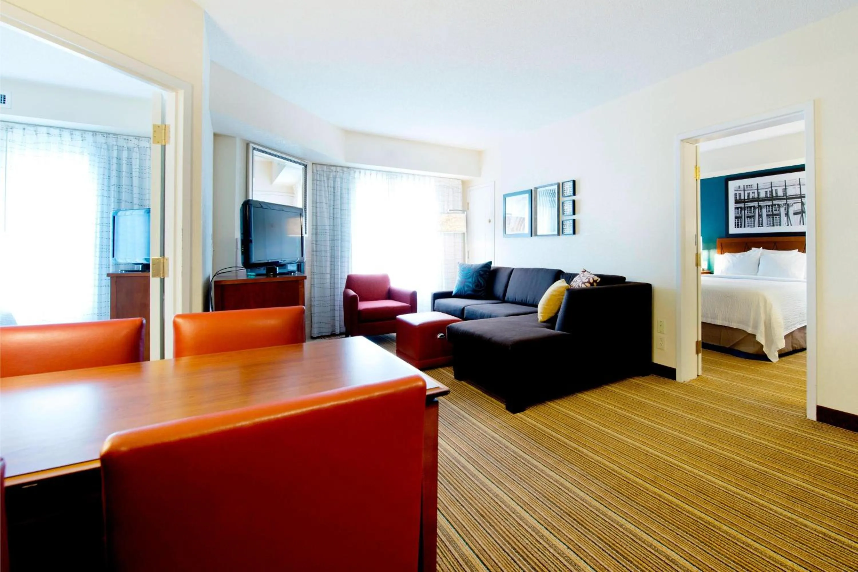Living room in Residence Inn by Marriott Mississauga-Airport Corporate Centre West
