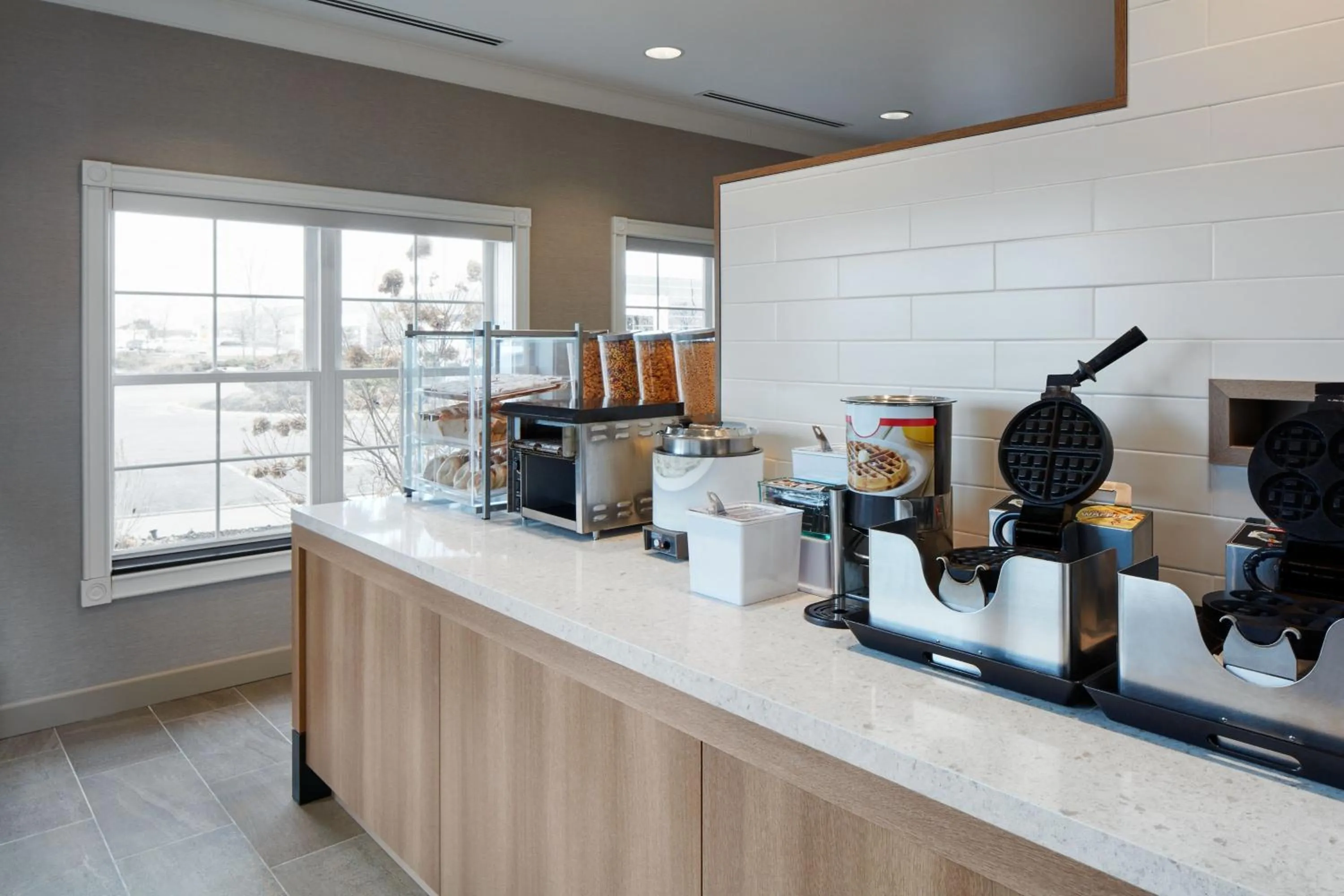 Breakfast in Residence Inn by Marriott Mississauga-Airport Corporate Centre West