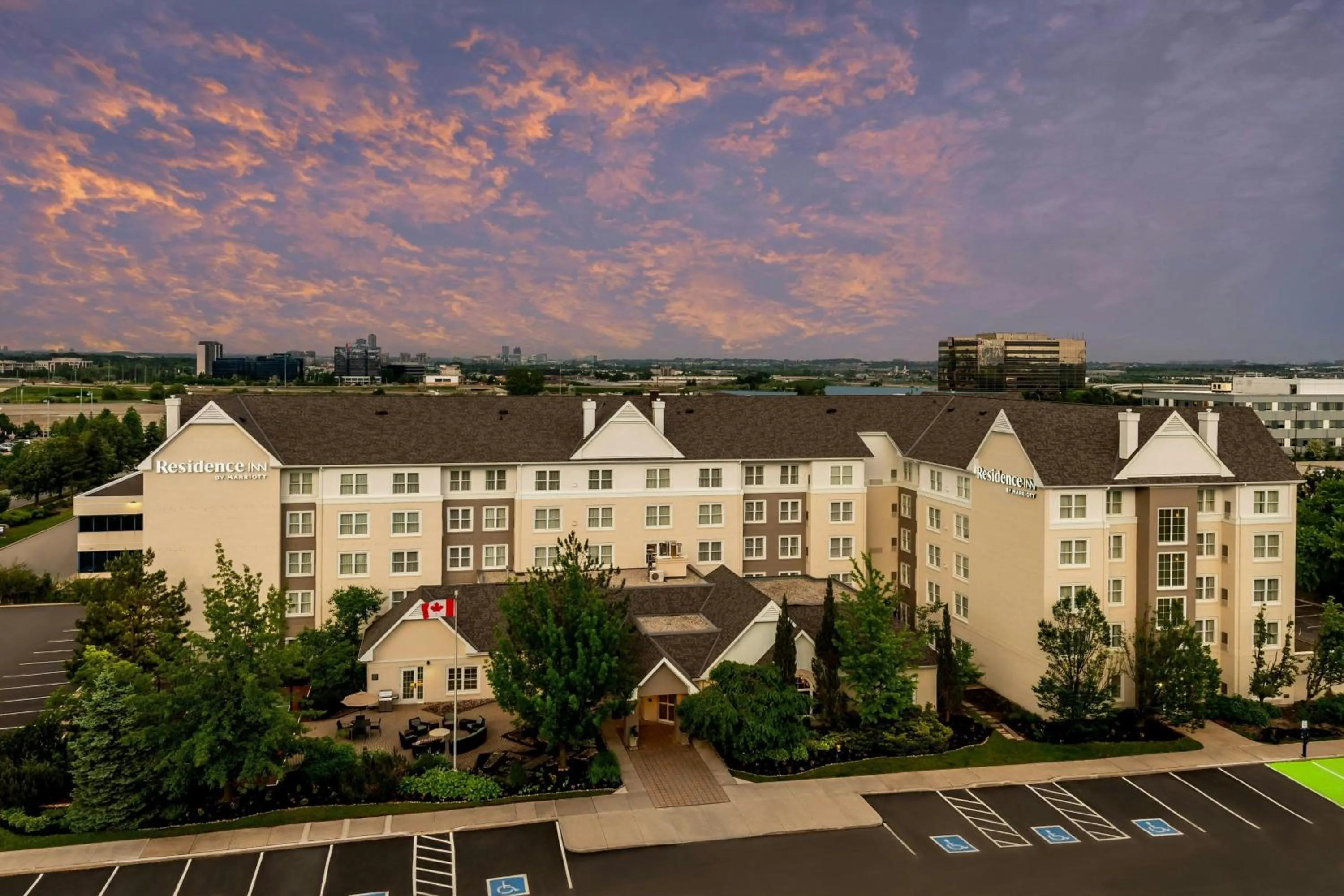 Property building in Residence Inn by Marriott Toronto Markham