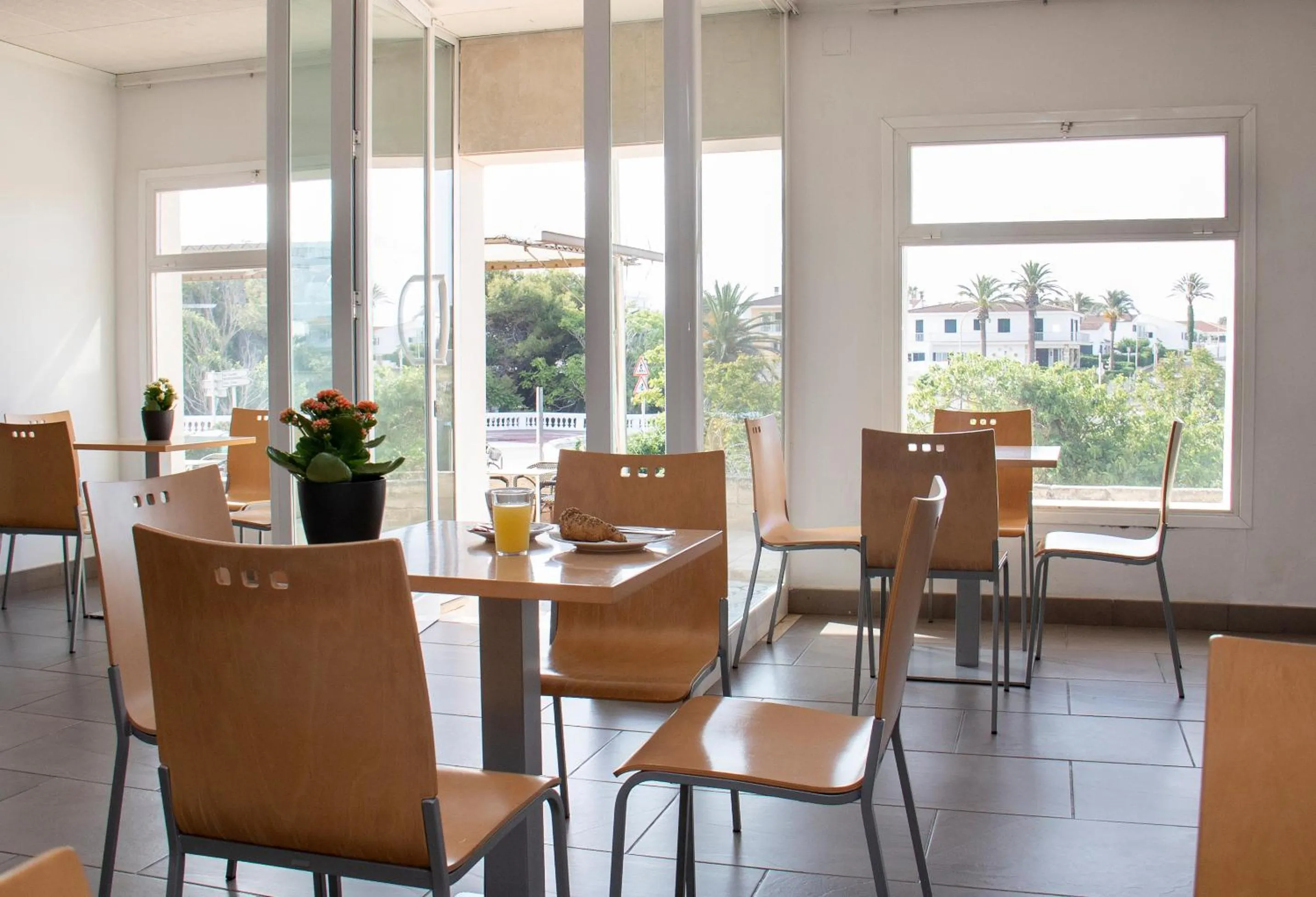 Restaurant/places to eat in Grupoandria Hotel Platja Gran